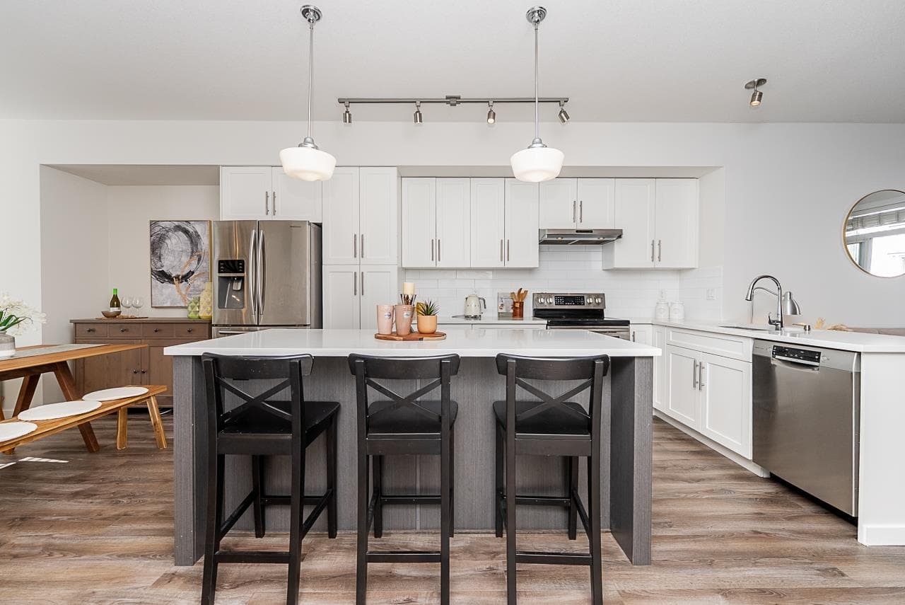 1 - 14905 60 Avenue, Surrey, V3S 1R8 — photo 2