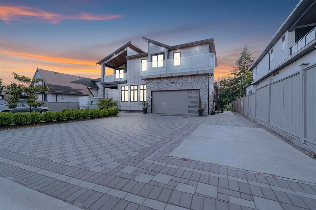 5538 184 Street, Surrey
