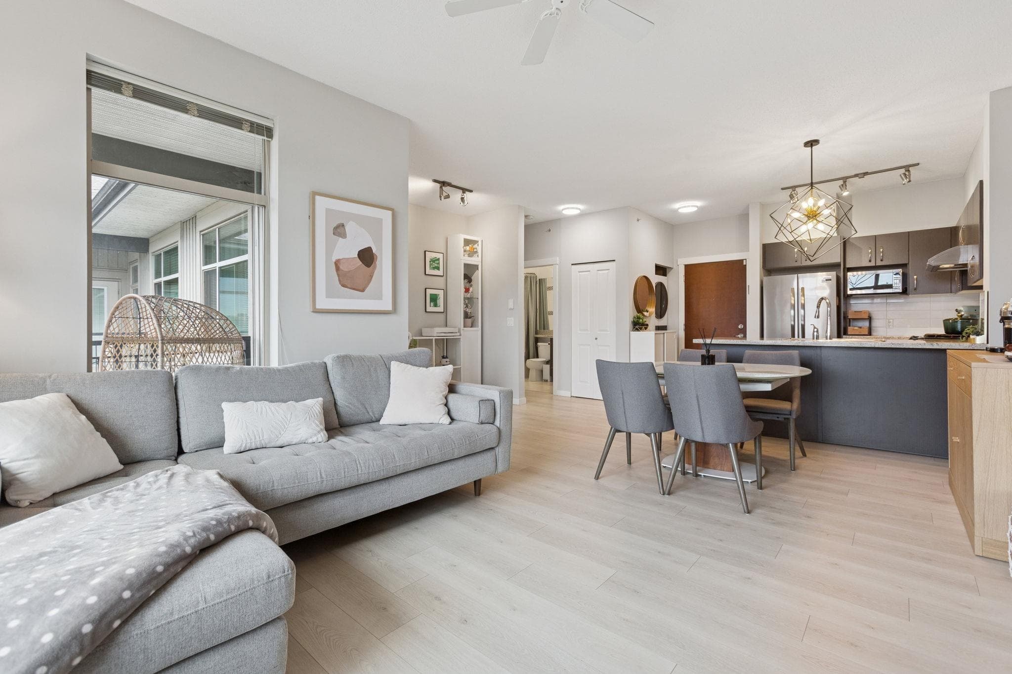 422 - 9288 Odlin Road, Richmond