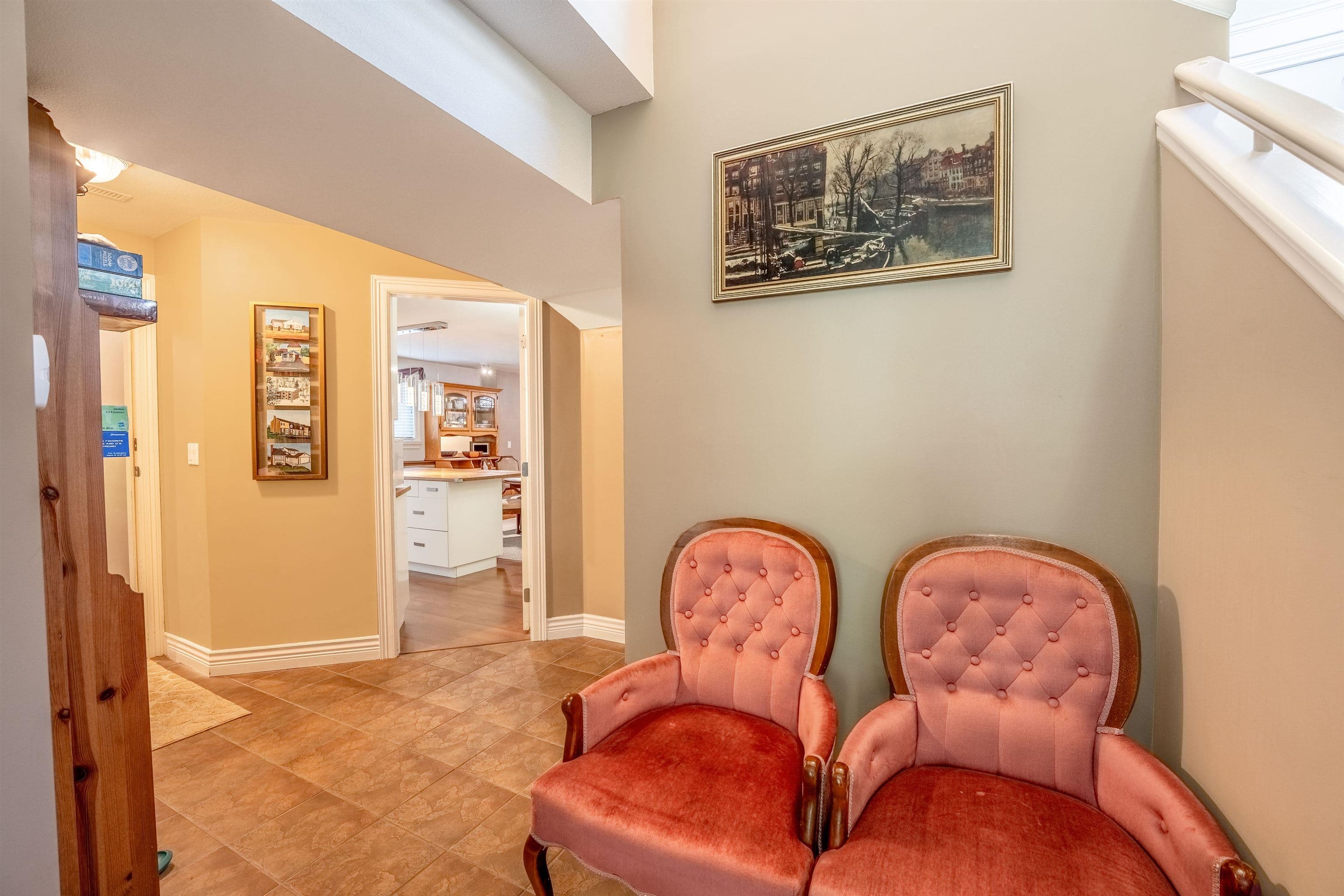 3051 Sienna Court, Coquitlam, V3E 3N7 — photo 4