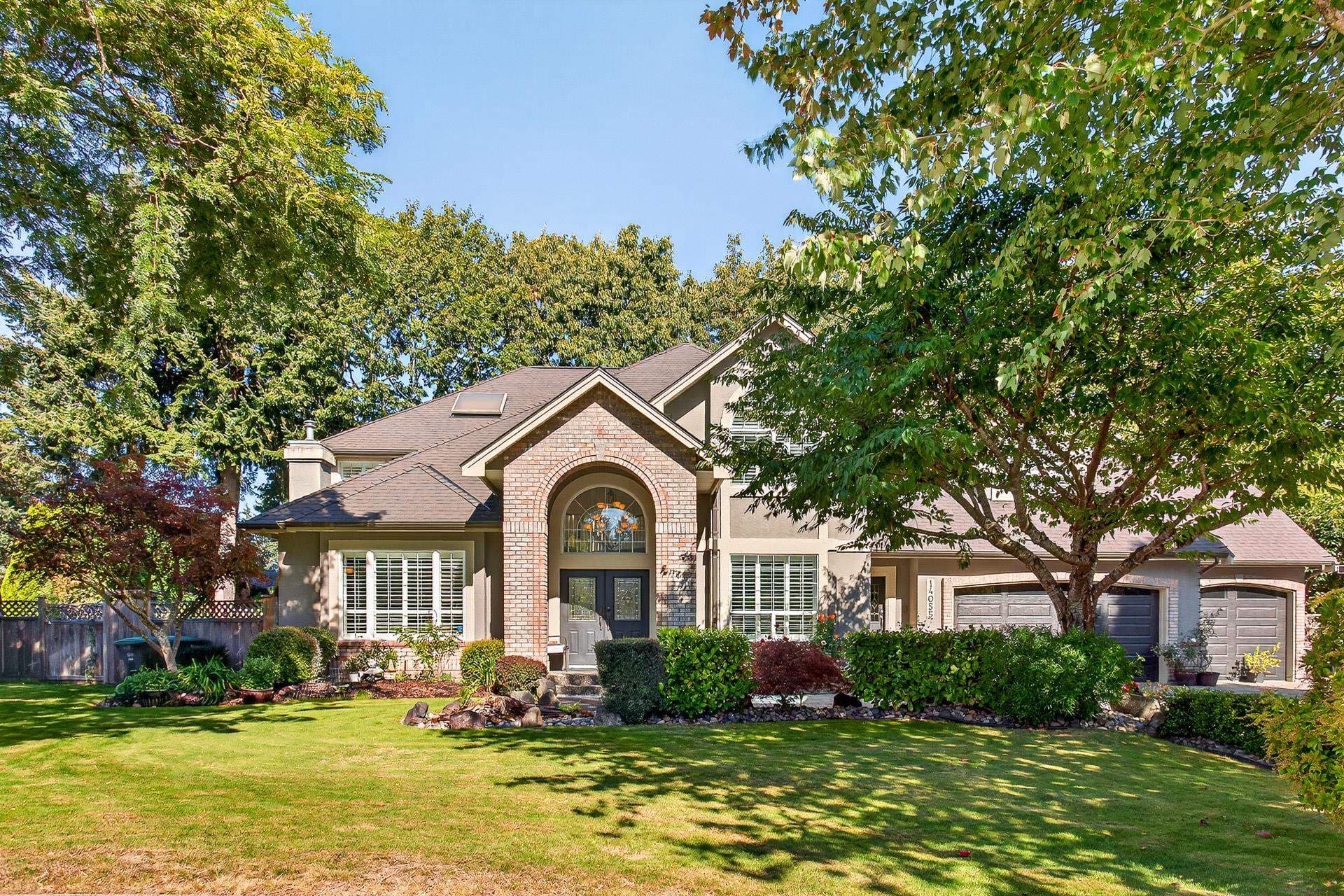 14055 29a Avenue, Surrey, V4P 2J8 — photo 1