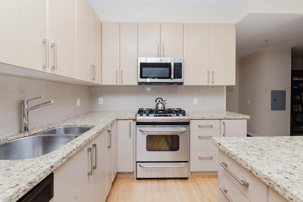 241 - 5160 Davis Bay Road, Sechelt, V7Z 0H3 — photo 4