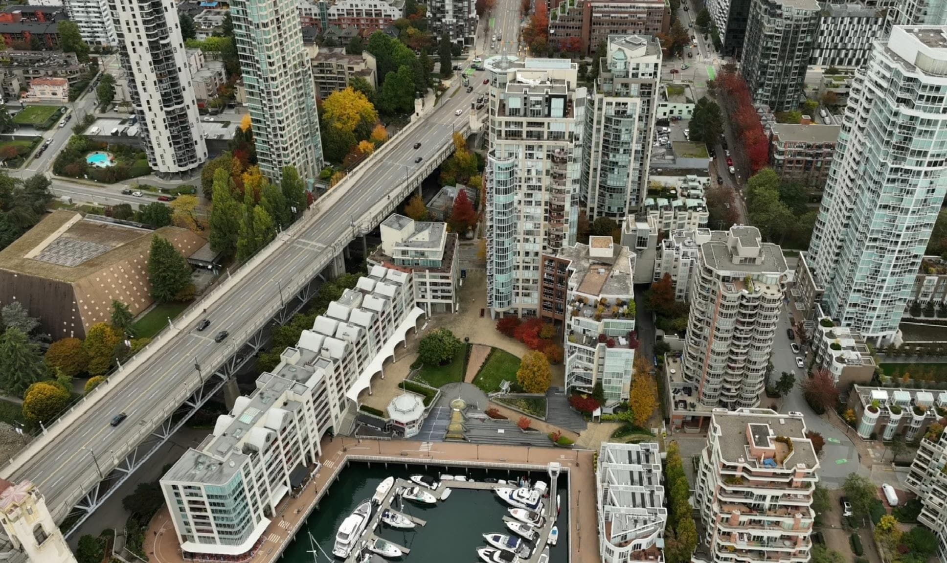 704 - 990 Beach Avenue, Vancouver — sold