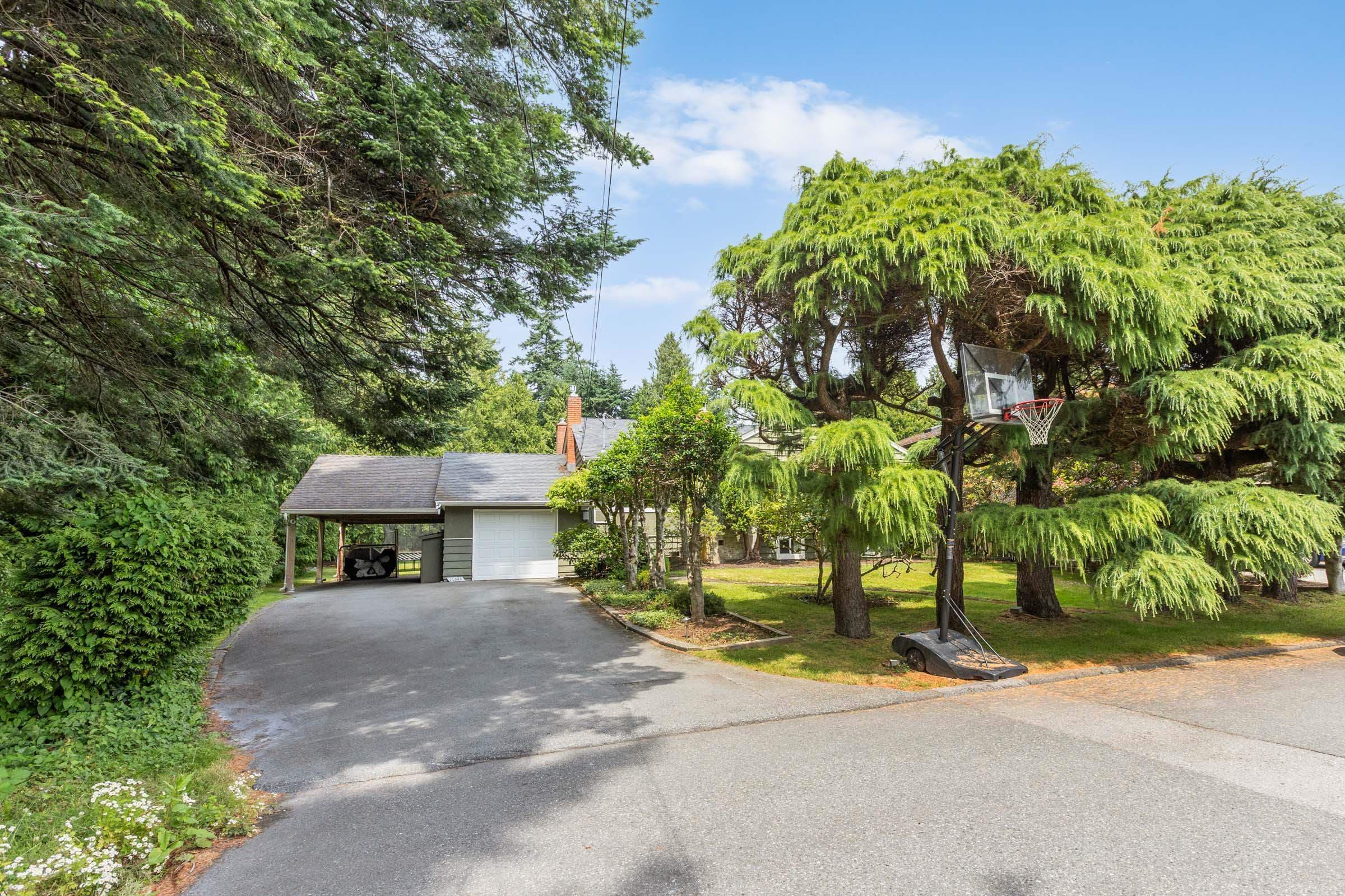 14093 Magdalen Avenue, White Rock, V4B 2W6 — photo 2