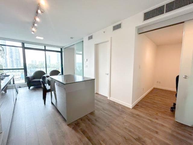 709 - 4488 Juneau Street, Burnaby, V5C 0M4 — photo 2
