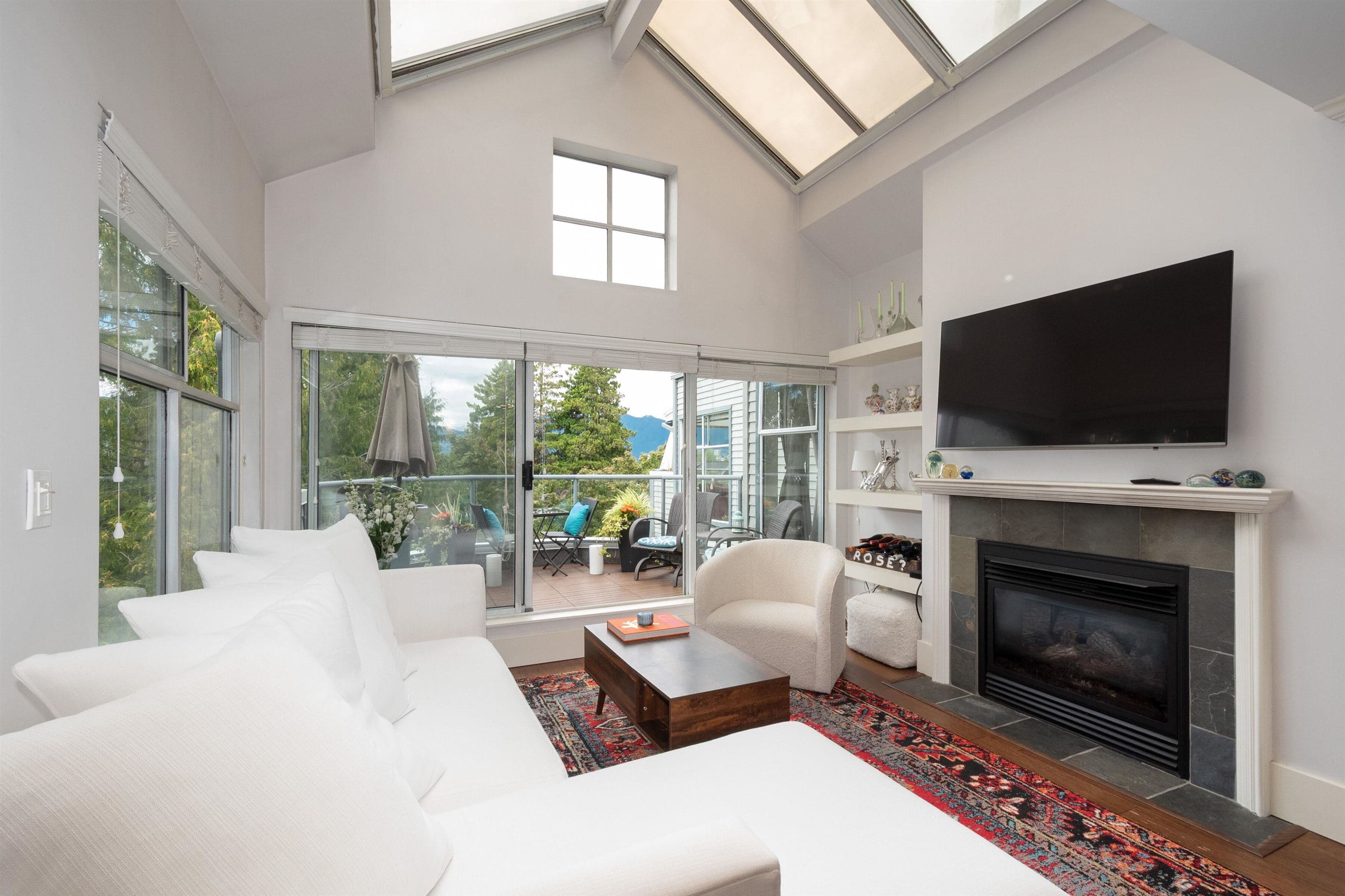 402 - 2250 W 3rd Avenue, Vancouver, V6K 1L4 — photo 2
