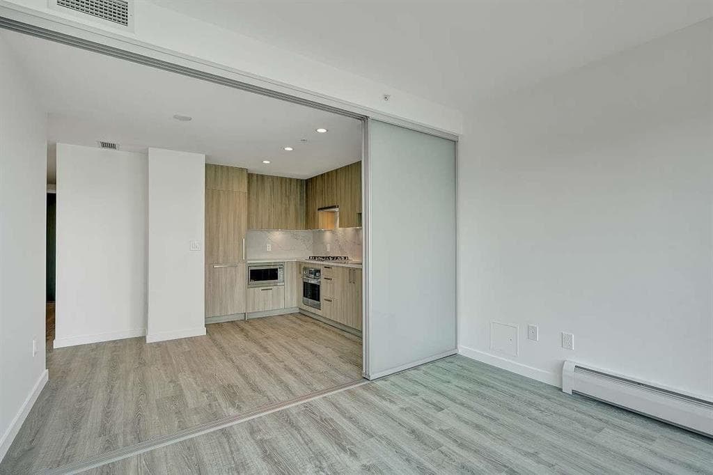 708 - 13350 Central Avenue, Surrey, V3T 0S1 — photo 5