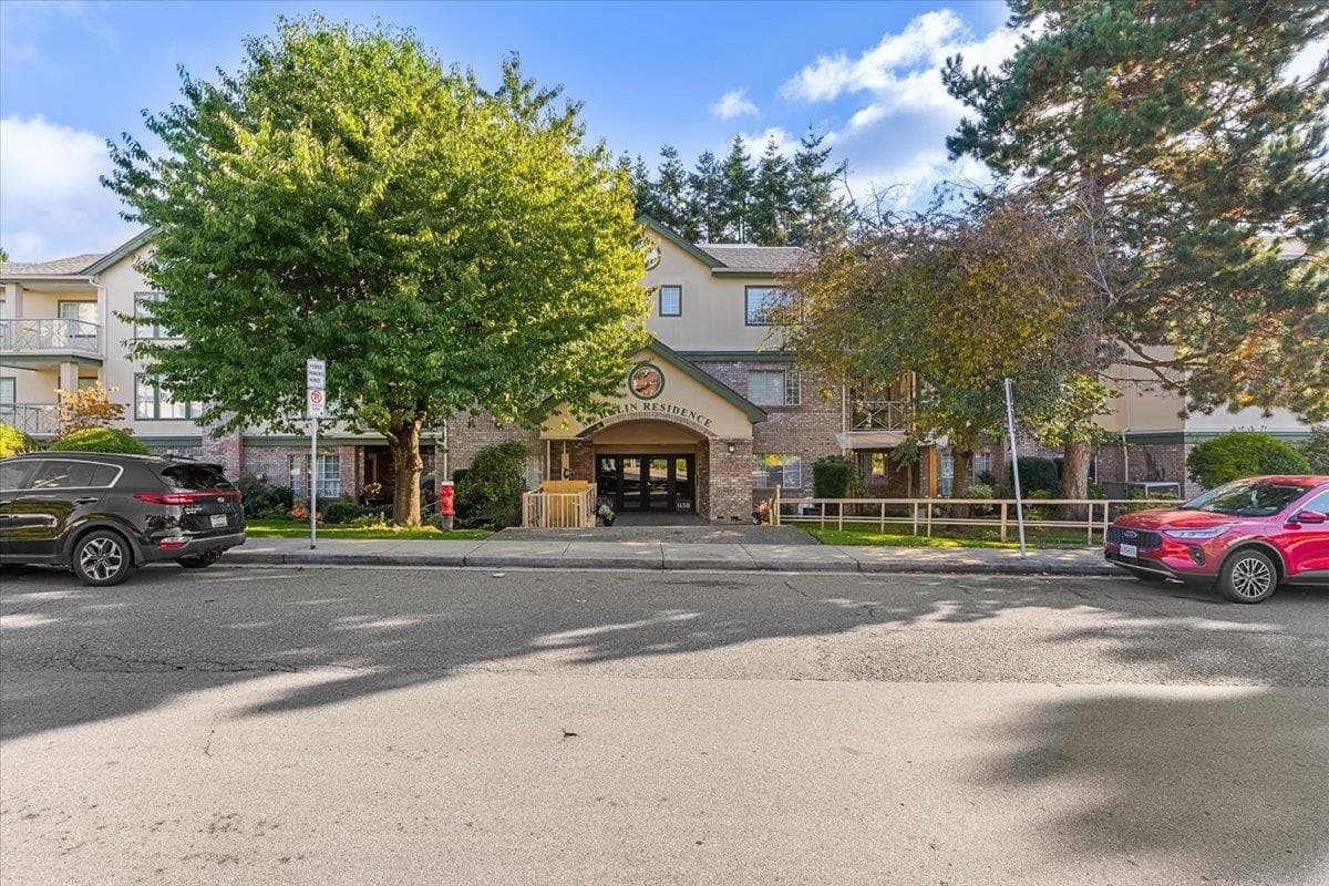 107 - 1450 Merklin Street, White Rock, V4B 4C3 — photo 1
