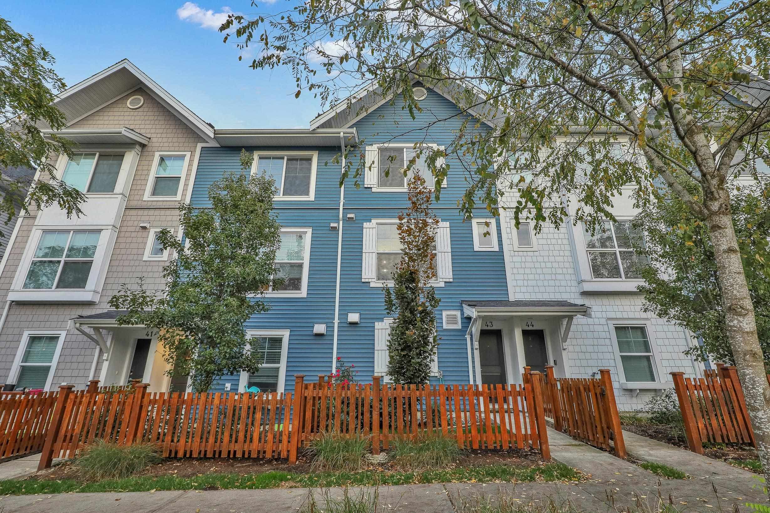 43 - 20451 84 Avenue, Langley