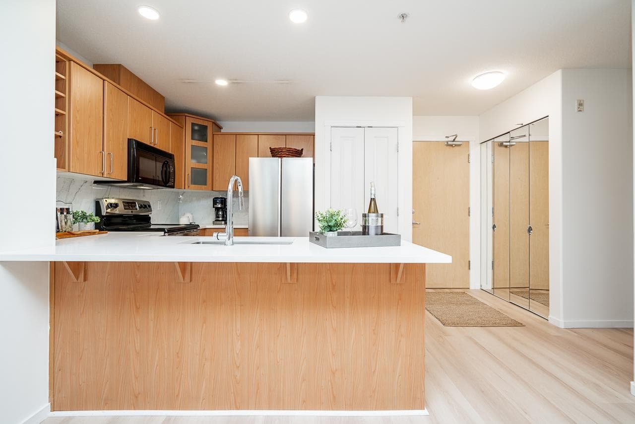103 - 3142 St Johns Street, Port Moody, V3H 5E5 — photo 5
