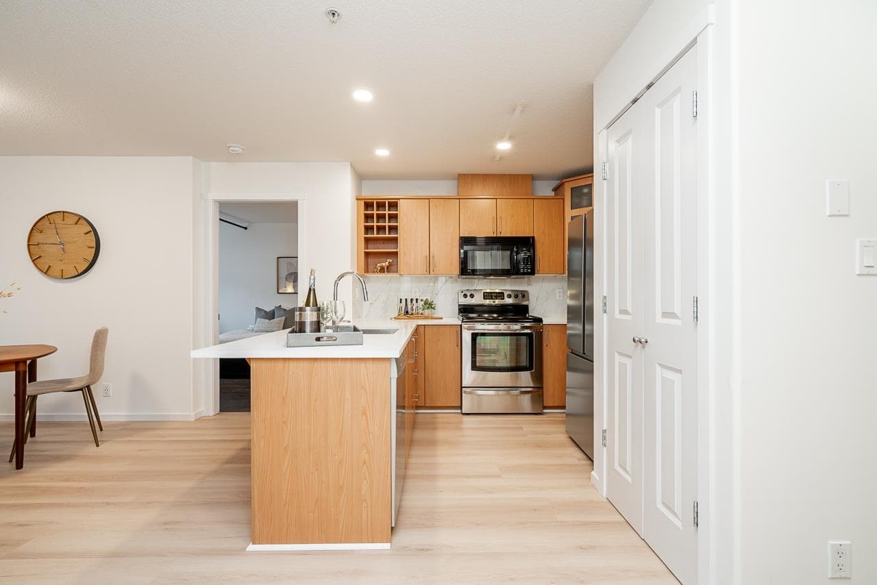 103 - 3142 St Johns Street, Port Moody, V3H 5E5 — photo 4