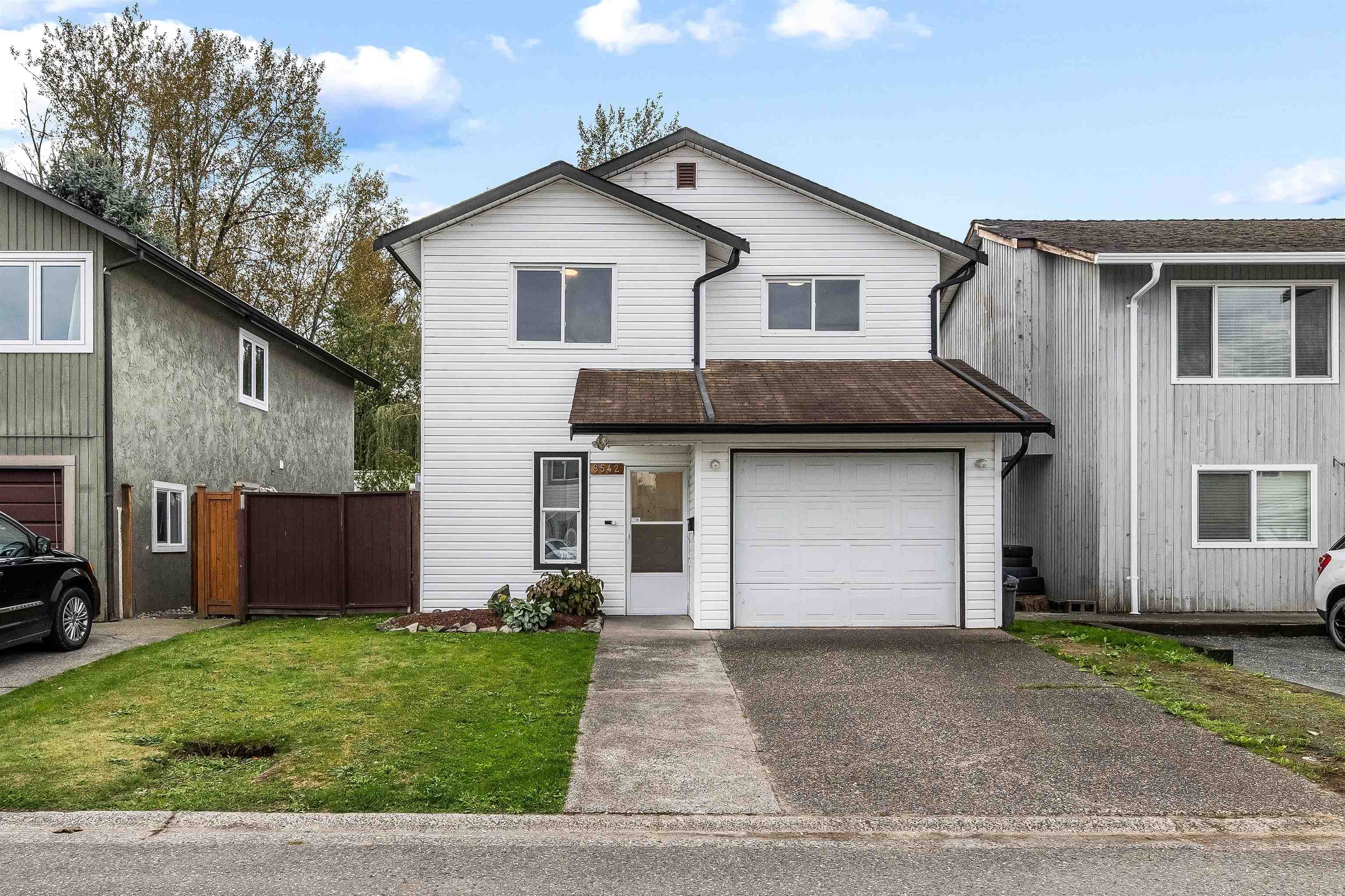 8542 Mccutcheon Avenue, Chilliwack