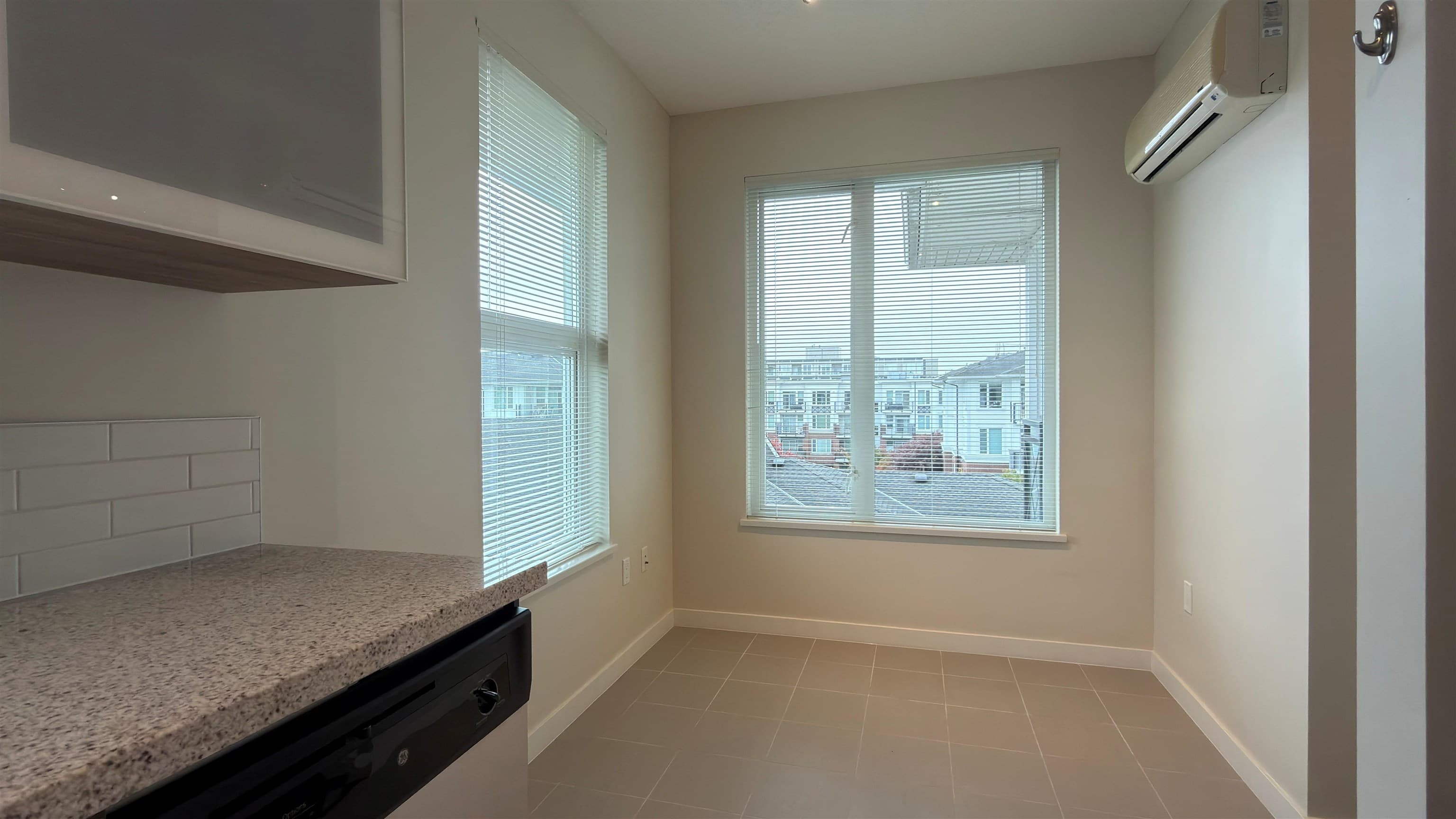 420 - 9399 Odlin Road, Richmond, V6X 0J6 — photo 5