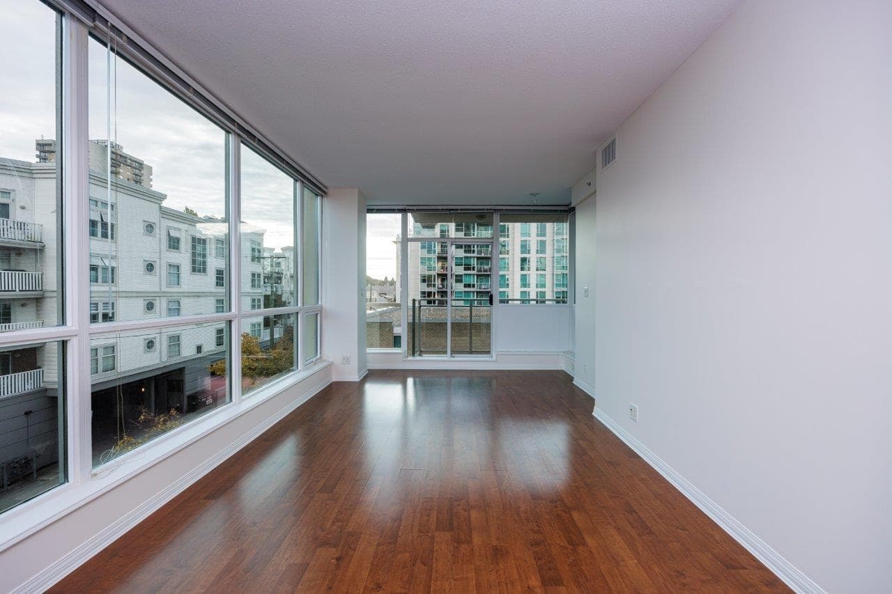 501 - 138 E Esplanade, North Vancouver, V7L 4X9 — photo 3