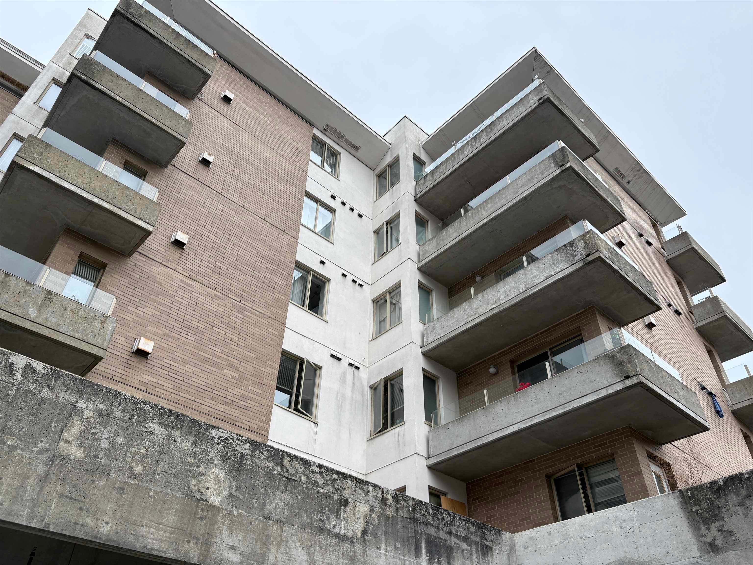 204 - 137 W 17th Street, North Vancouver, V7M 1V5 — photo 3