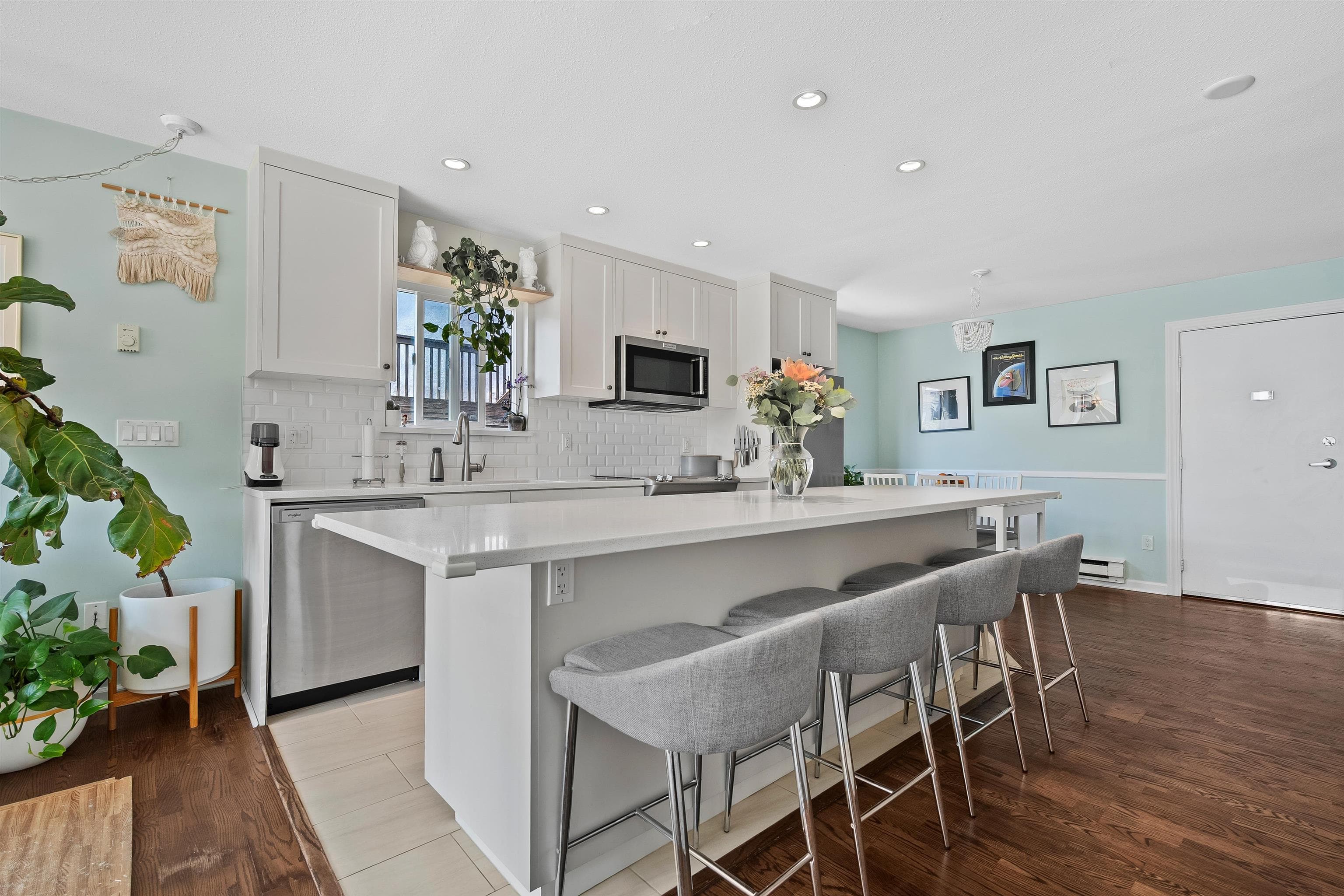 305 - 2110 Cornwall Avenue, Vancouver