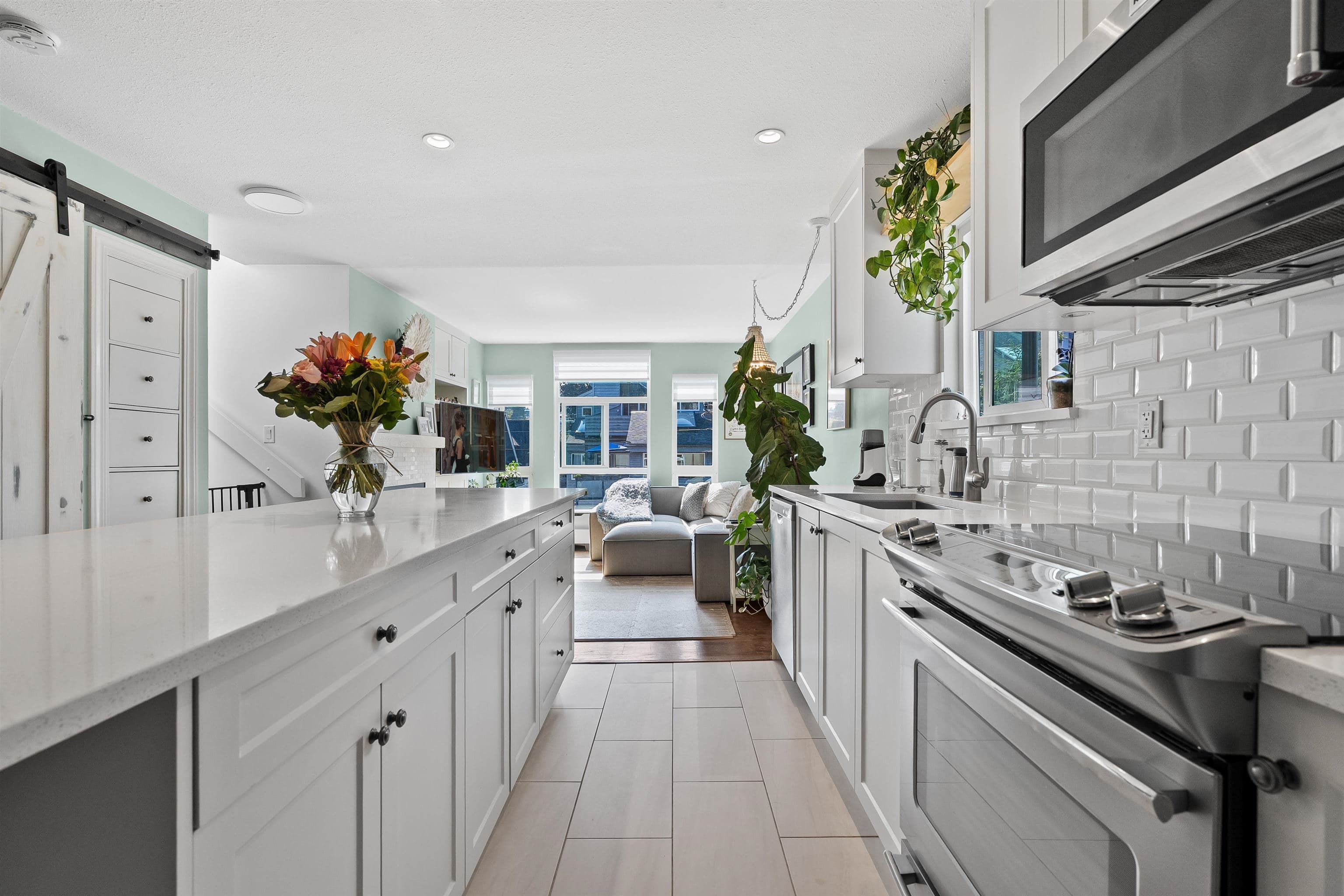 305 - 2110 Cornwall Avenue, Vancouver, V6K 1B4 — photo 4