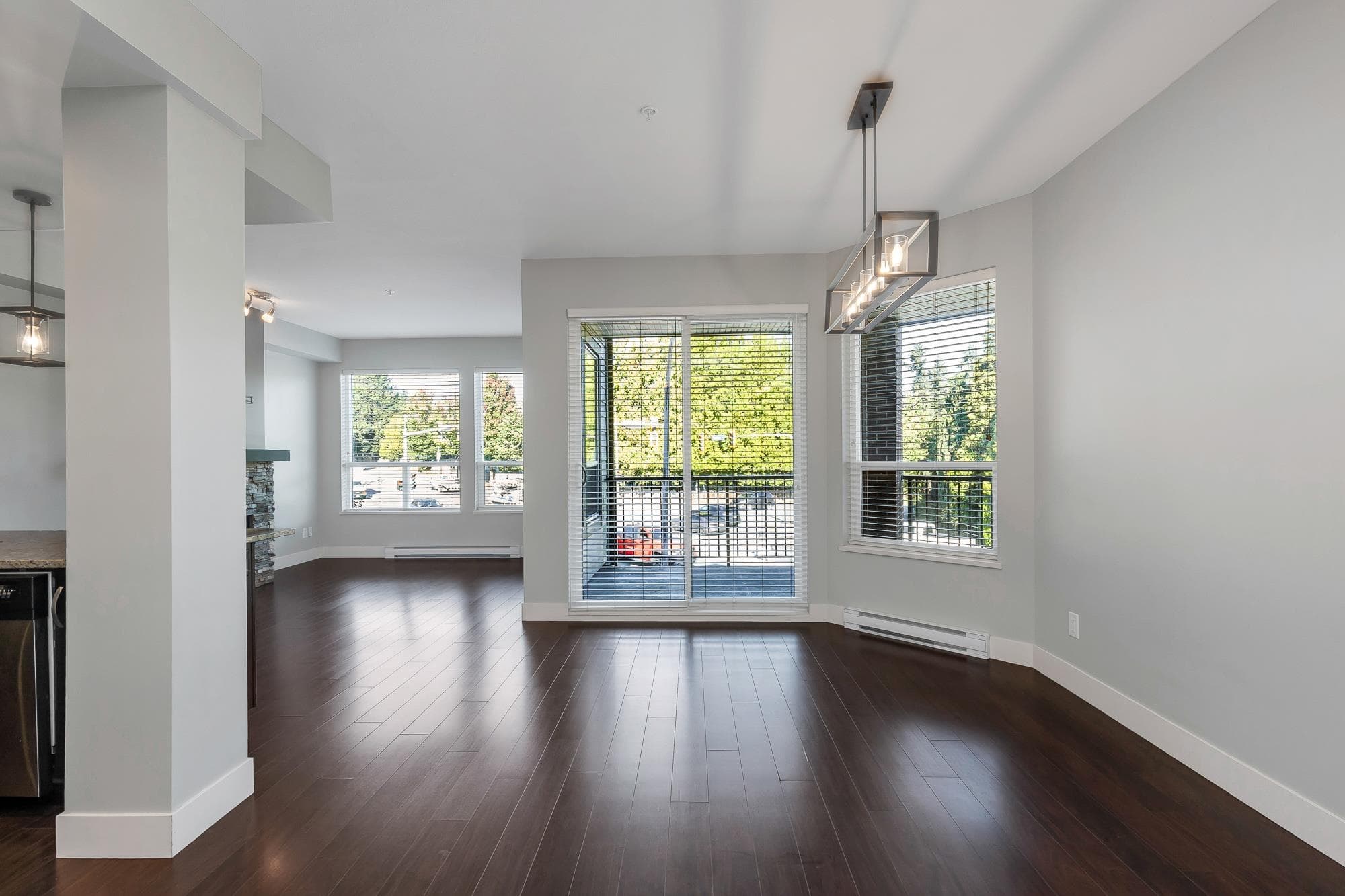 210 - 3192 Gladwin Road, Abbotsford, V2T 6M9 — photo 4