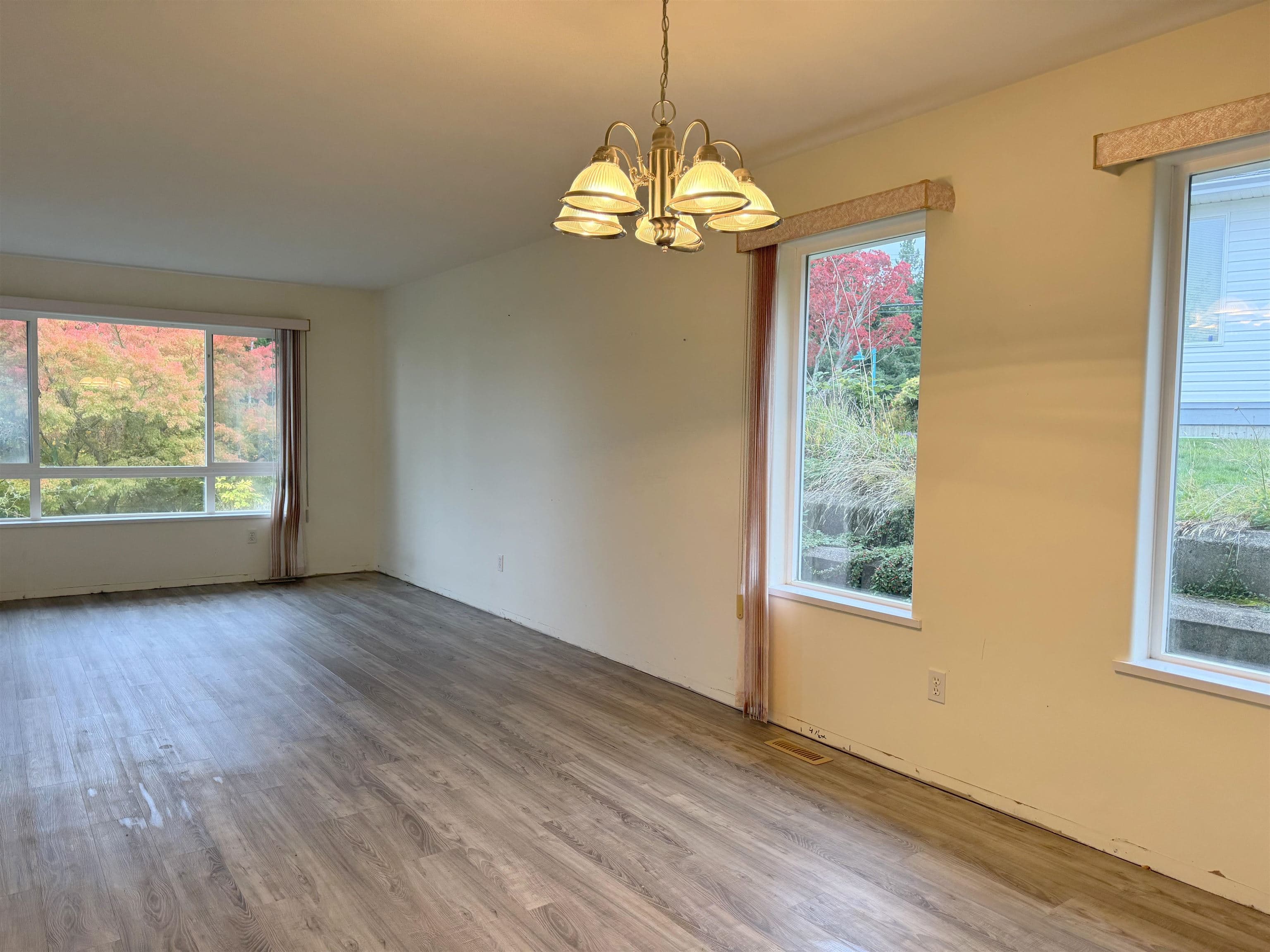 6242 Norwest Bay Road, Sechelt, V7Z 0M2 — photo 5