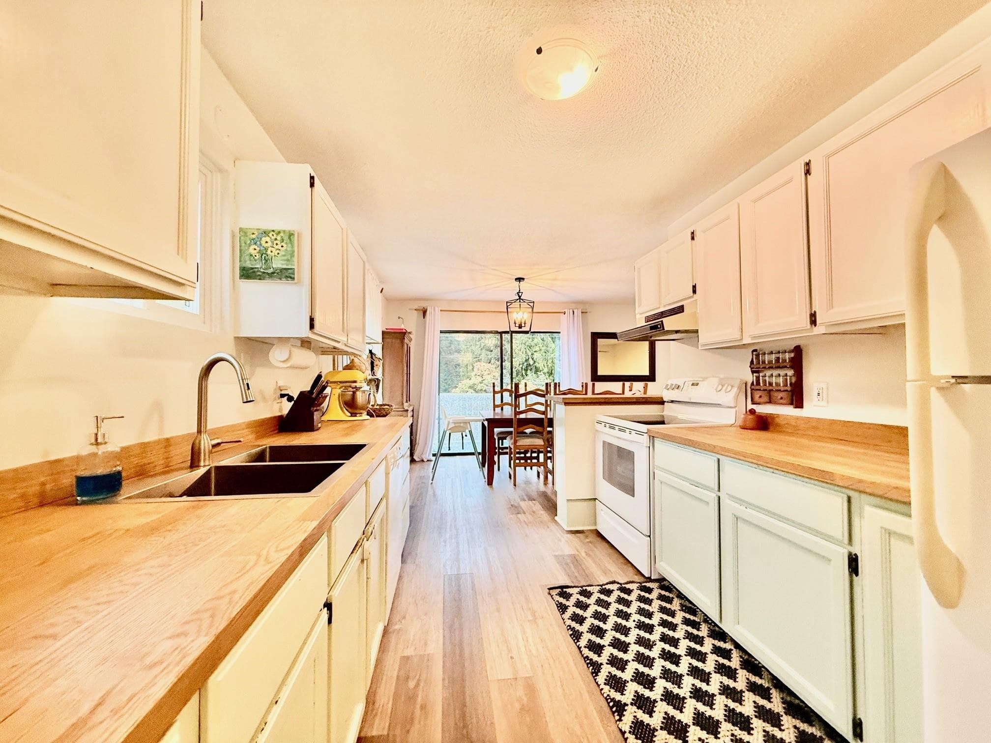 5607 Wakefield Road, Sechelt