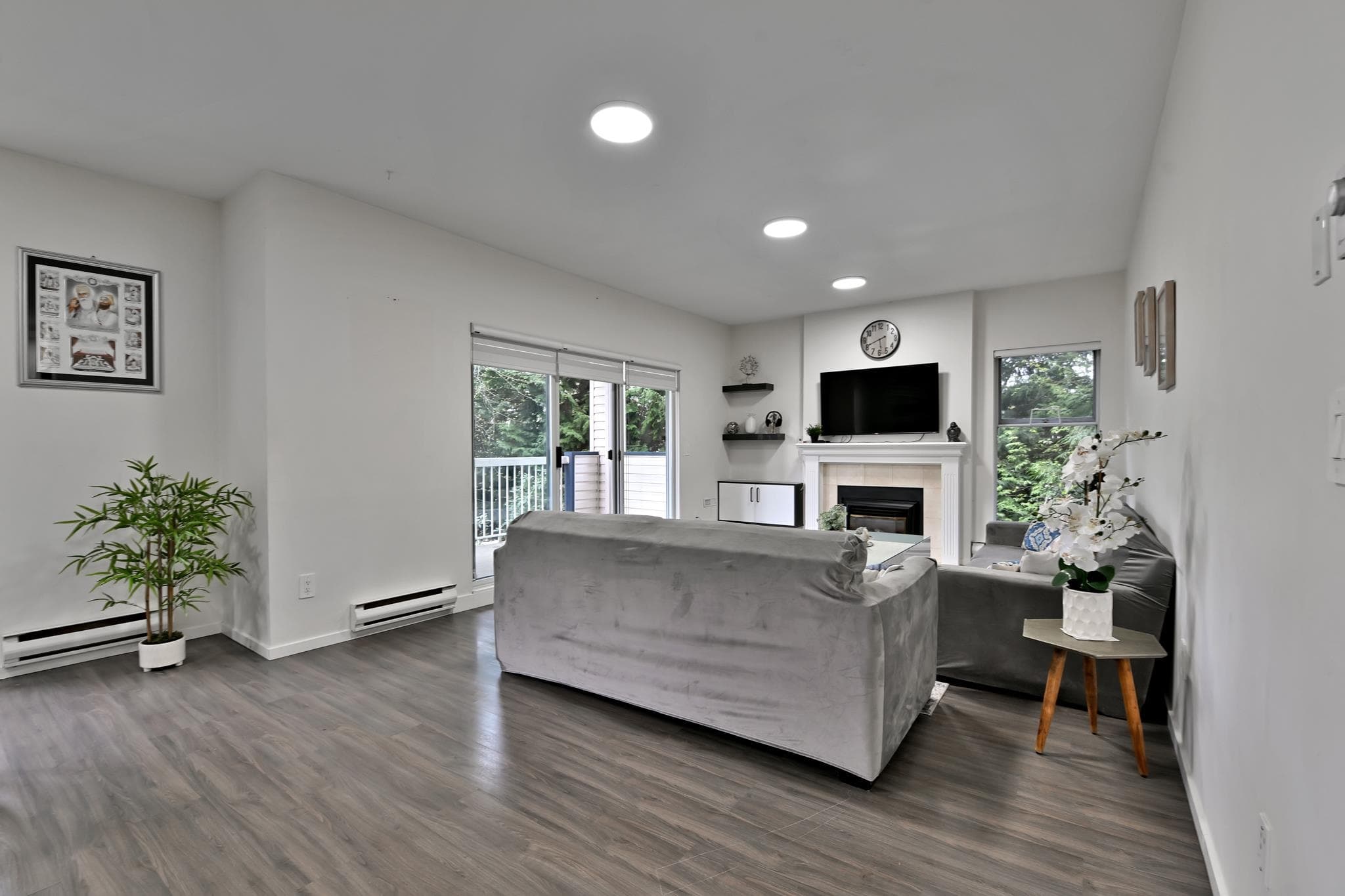 215 - 13918 72 Avenue, Surrey