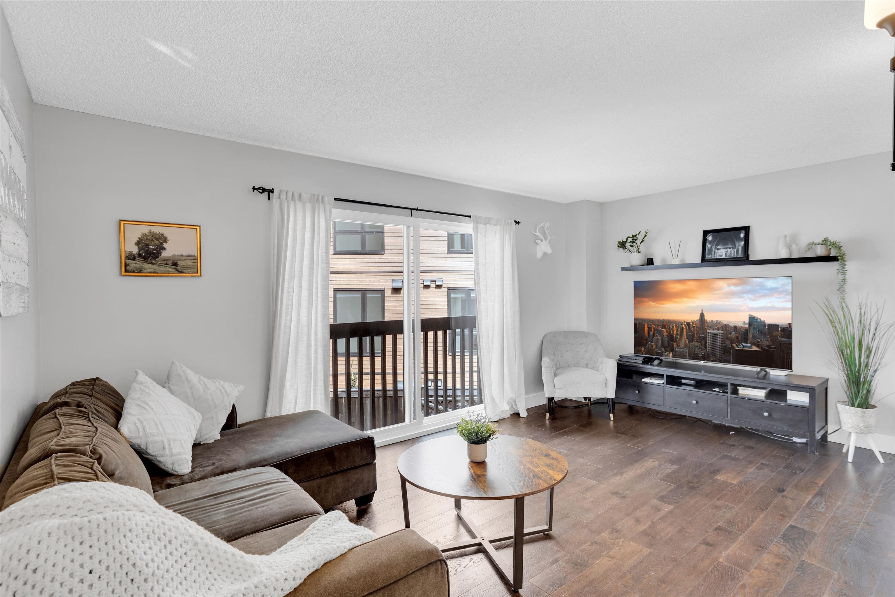 160 James Road, Port Moody