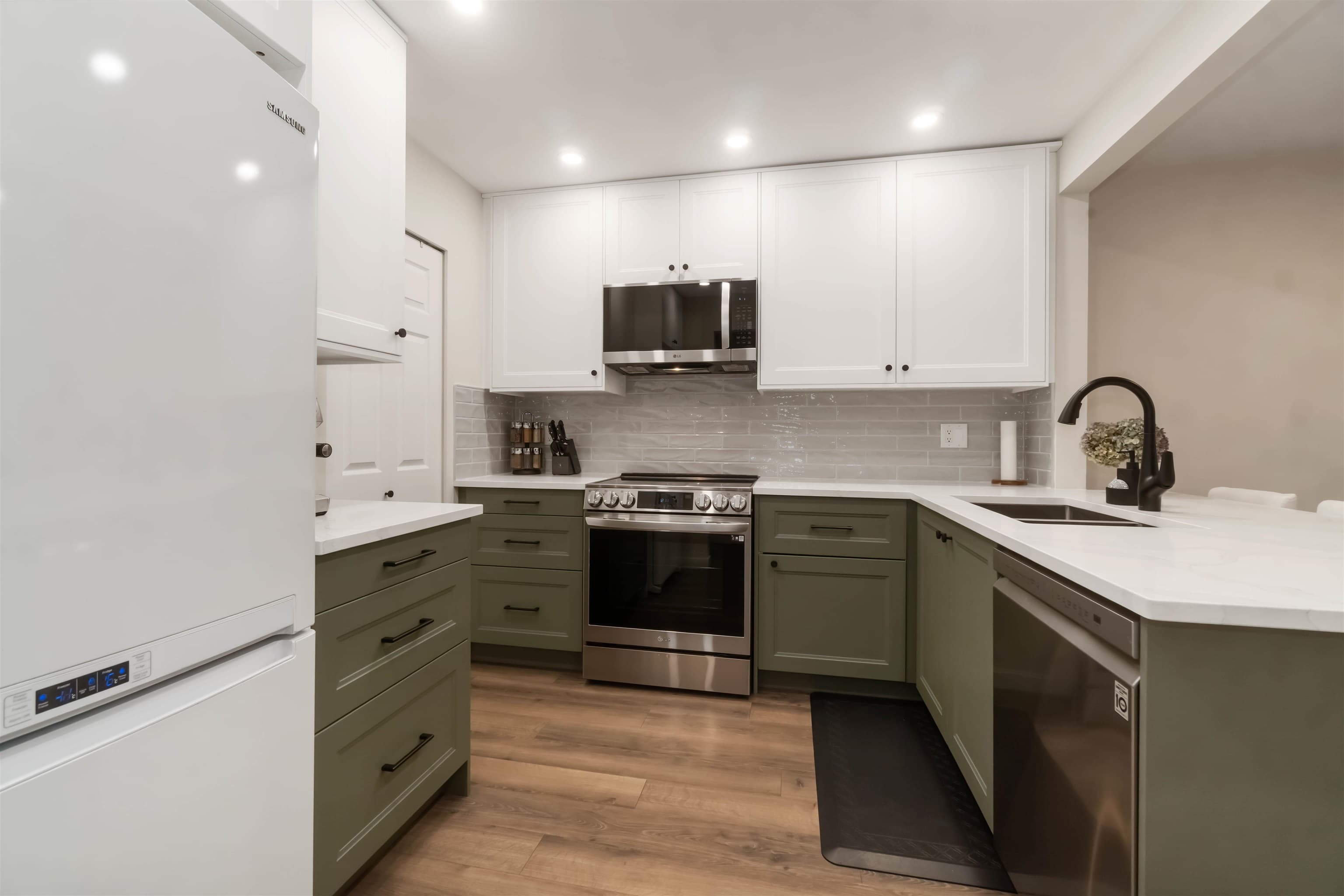310 - 1000 Bowron Court, North Vancouver, V7H 2V8 — photo 1