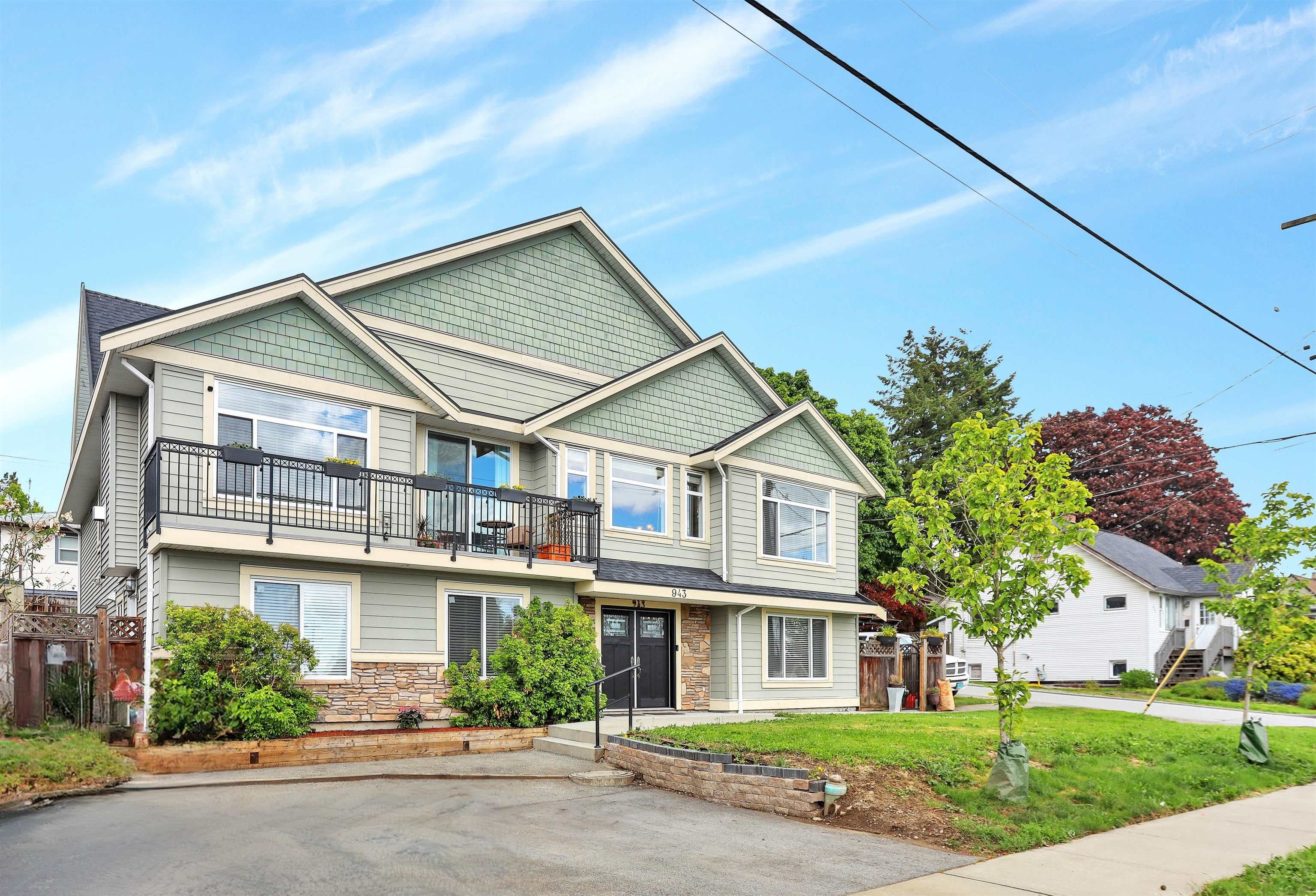 943 Harris Avenue, Coquitlam, V3K 1S2 — photo 2