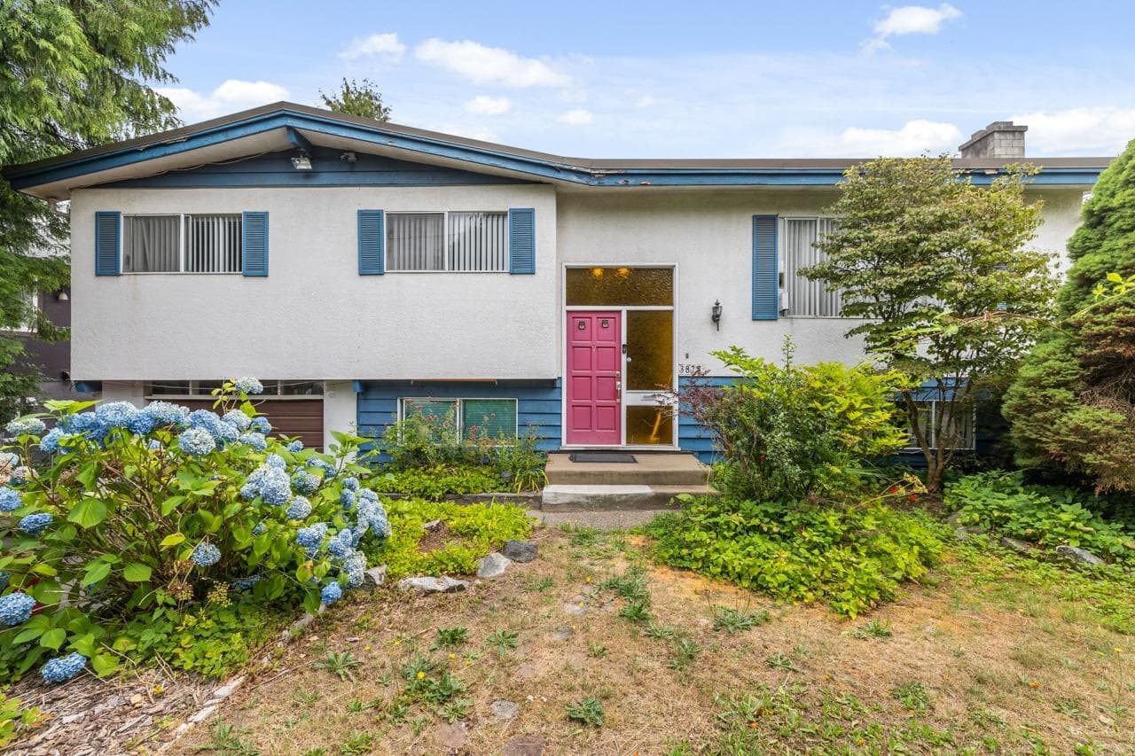 3878 Royal Oak Avenue, Burnaby, V5G 3M2 — photo 1