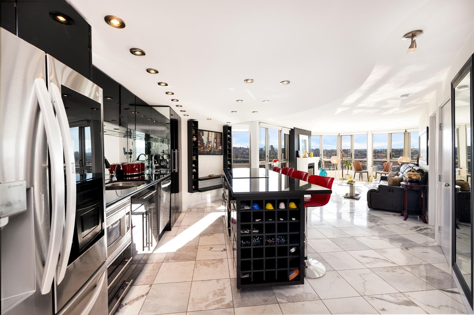 1702 - 1625 Hornby Street, Vancouver, V6Z 2M2 — photo 2