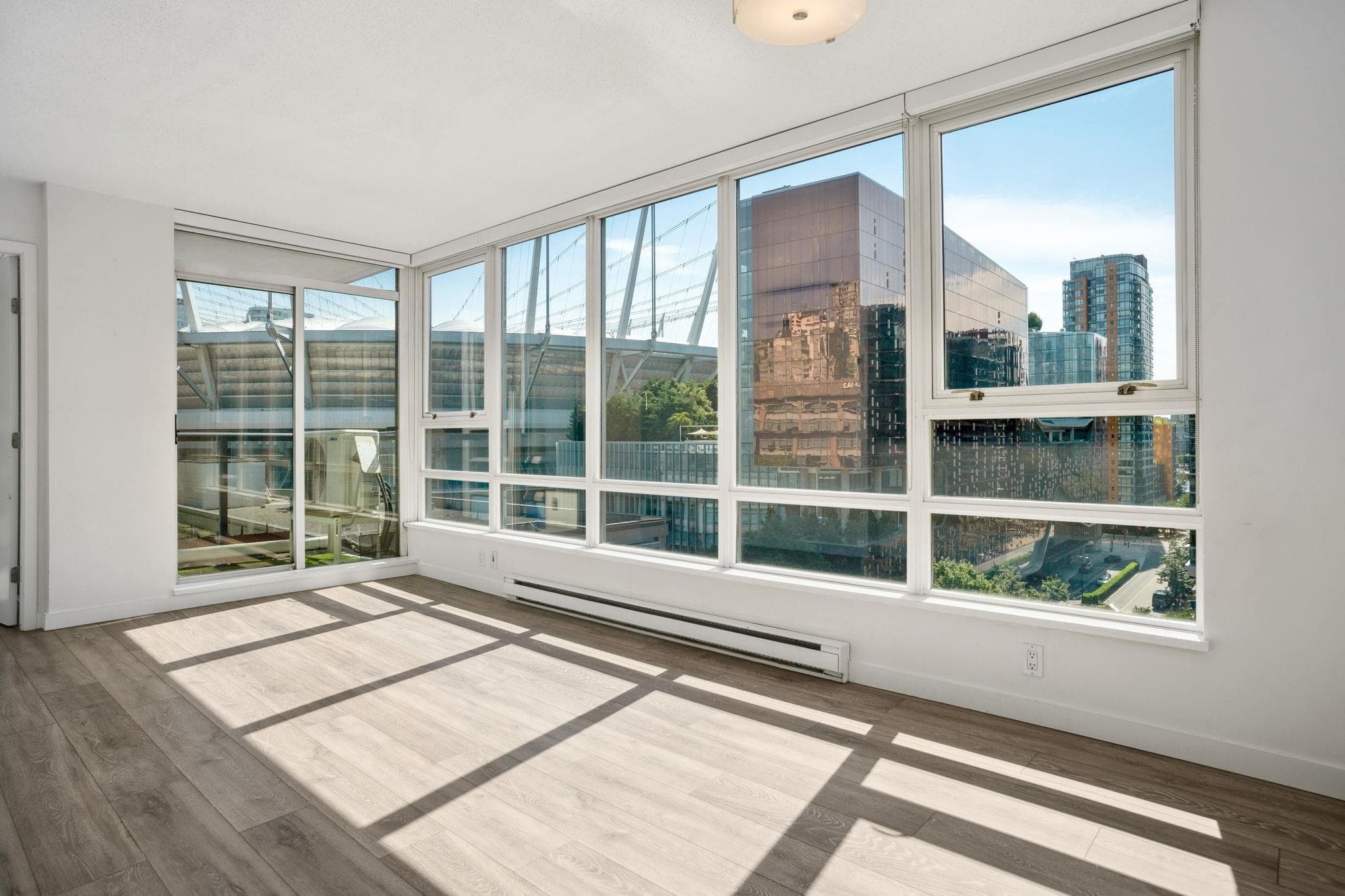 1205 - 928 Beatty Street, Vancouver, V6Z 3G6 — photo 2