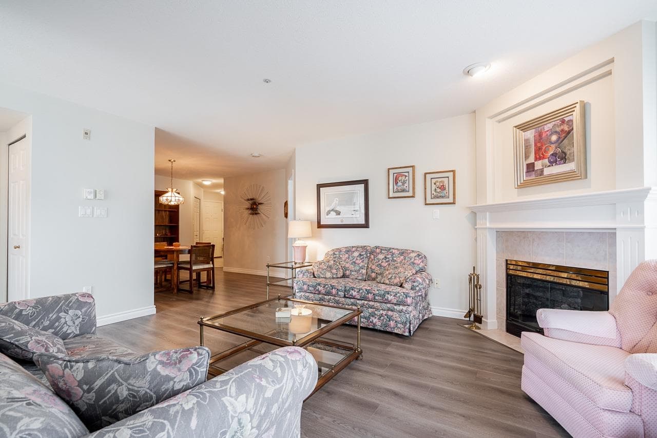 205 - 1576 Merklin Street, White Rock, V4B 5K2 — photo 4