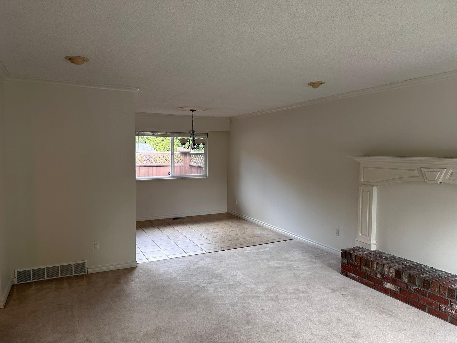 4907 202a Street, Langley, V3A 6W8 — photo 3