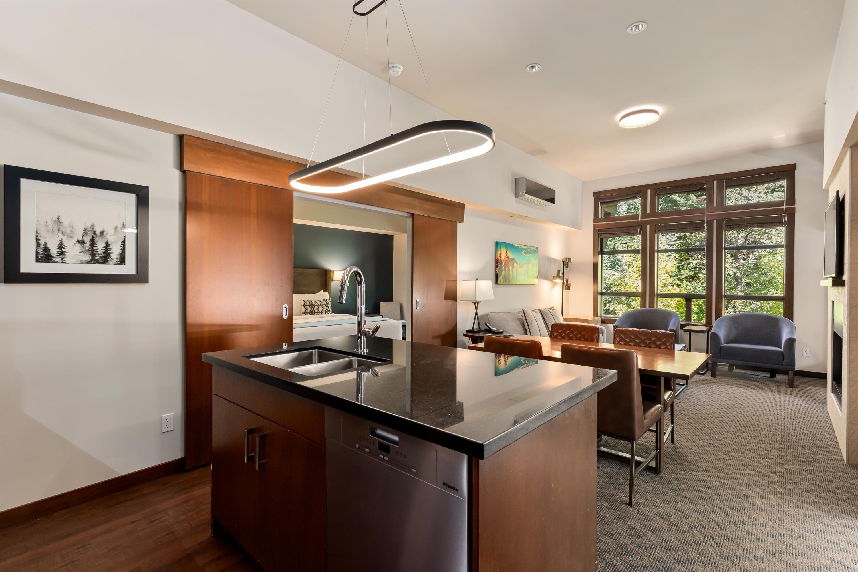 401C - 2020 London Lane, Whistler, V8E 0B6 — photo 2