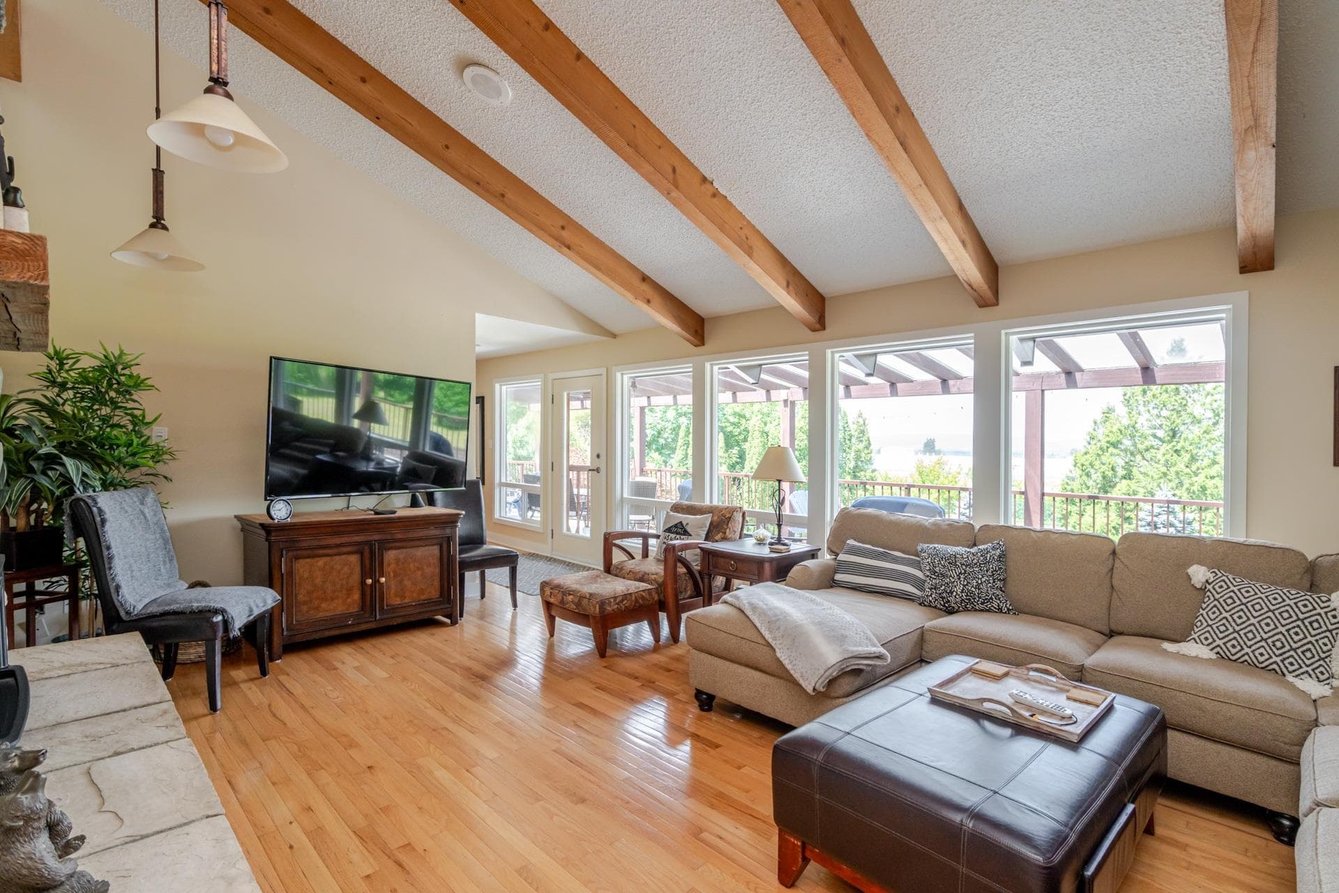 32923 Clayburn Road, Abbotsford, V4X 1W7 — photo 5