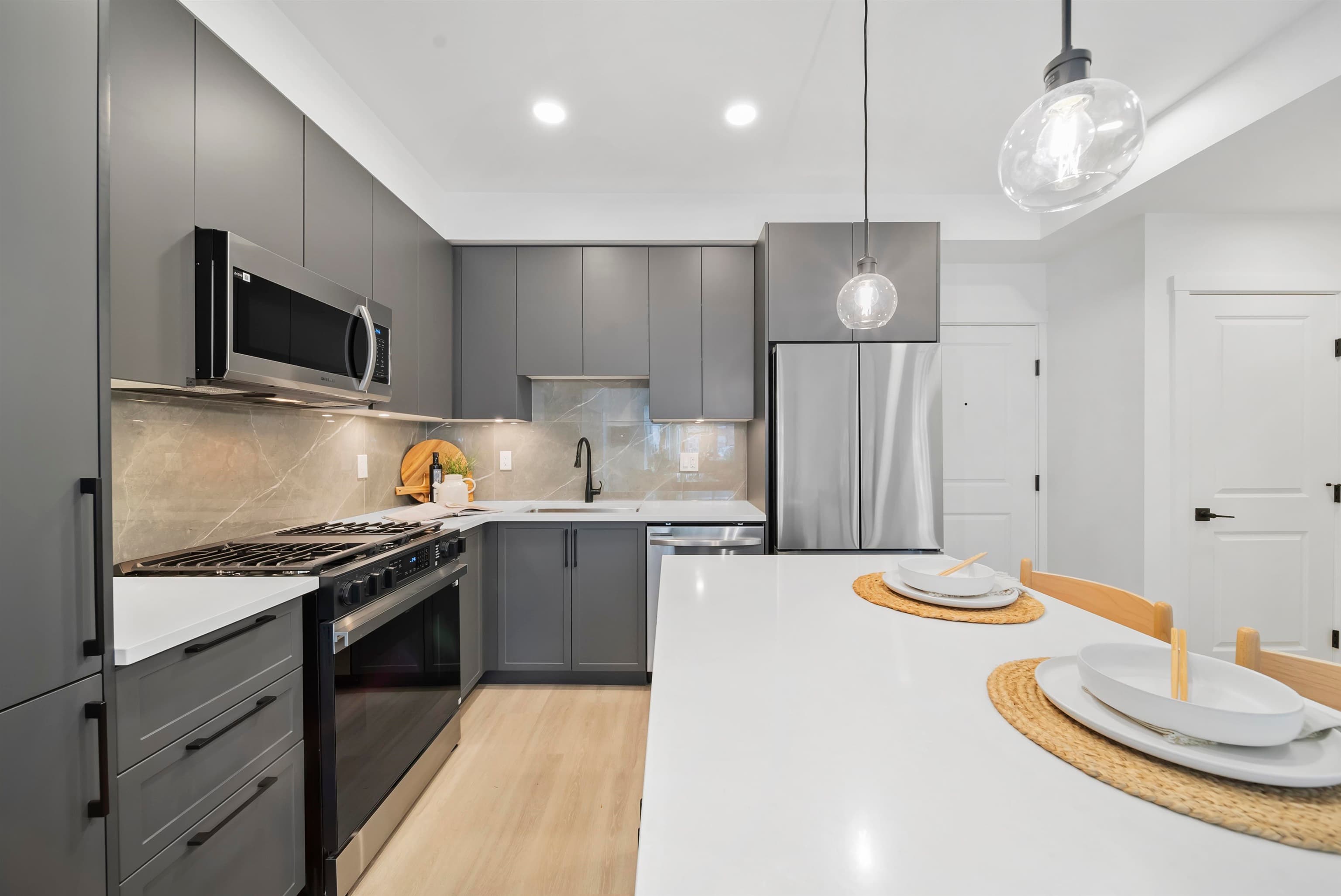 112 - 3438 146a Street, Surrey, V0V 0V0 — photo 3