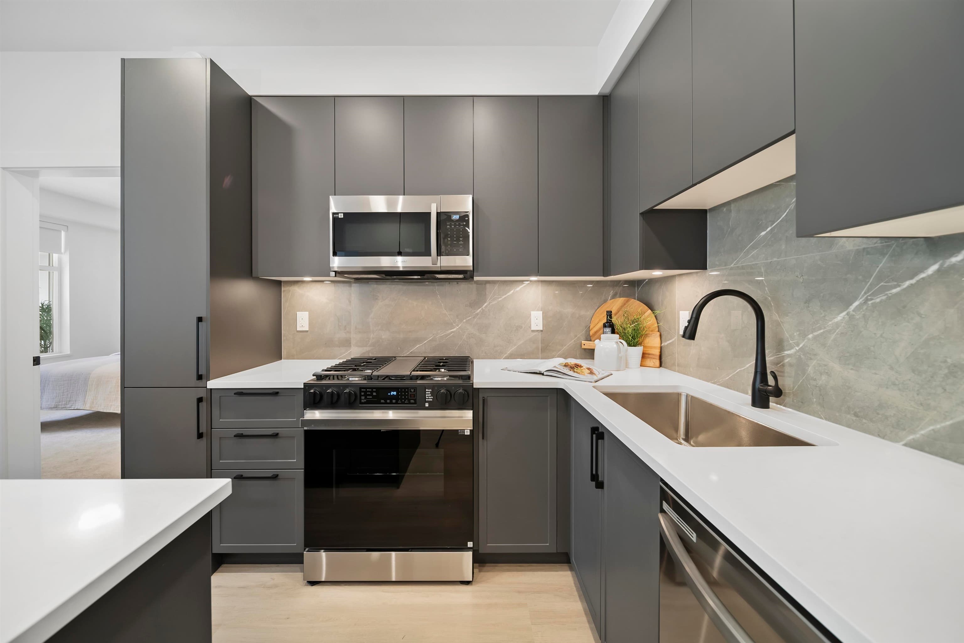 112 - 3438 146a Street, Surrey, V0V 0V0 — photo 4