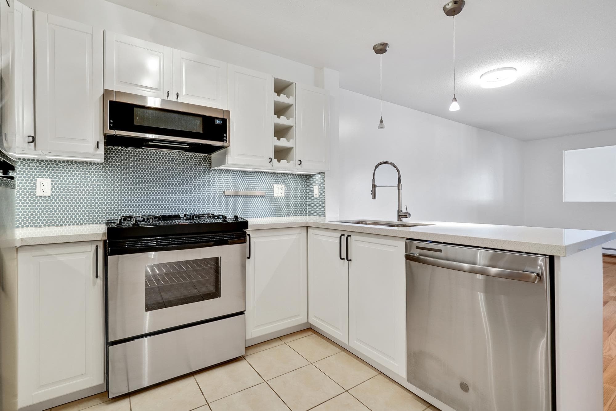 302 - 2741 E Hastings Street, Vancouver