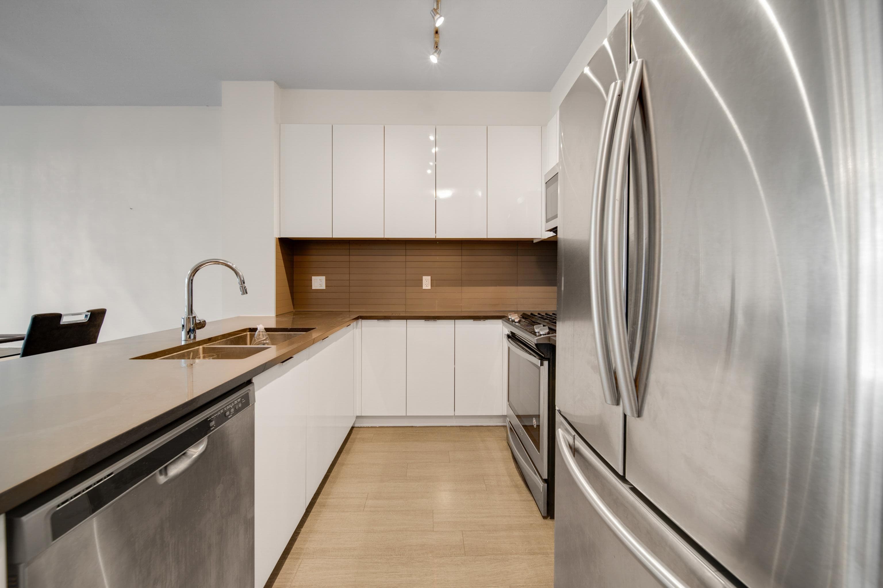 320 - 15137 33 Avenue, Surrey, V3Z 0Y1 — photo 5