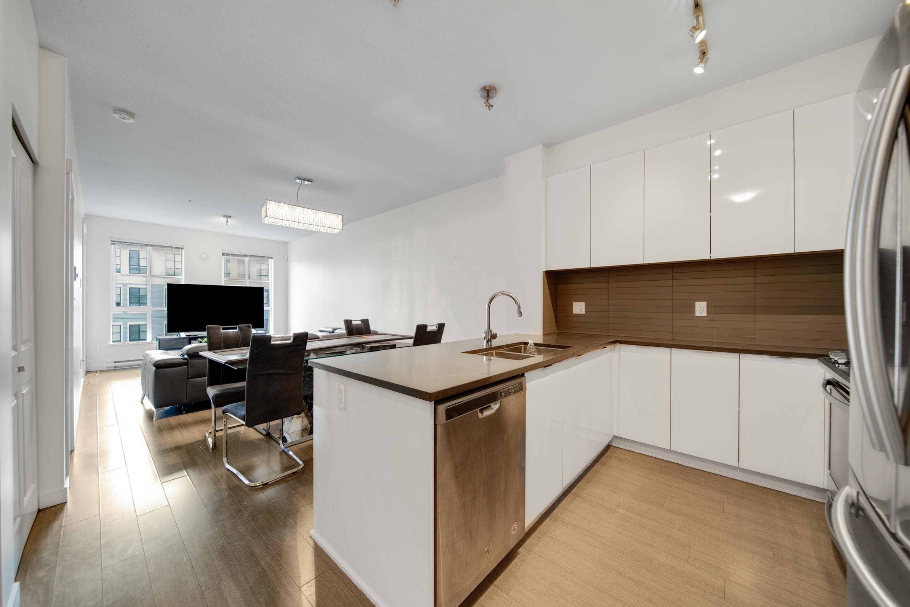 320 - 15137 33 Avenue, Surrey, V3Z 0Y1 — photo 4