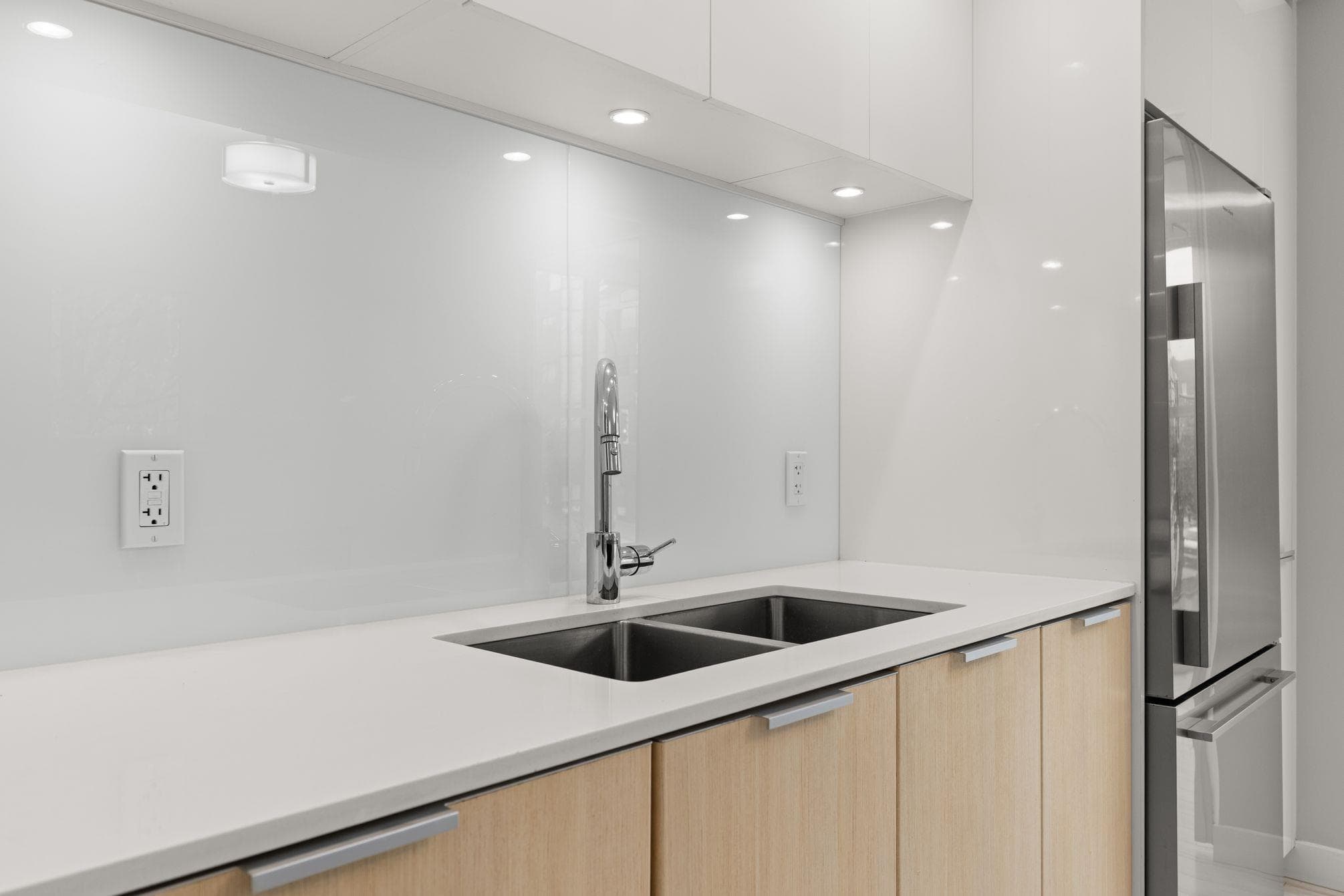 207 - 111 E 3rd Street, North Vancouver, V7L 0C6 — photo 5