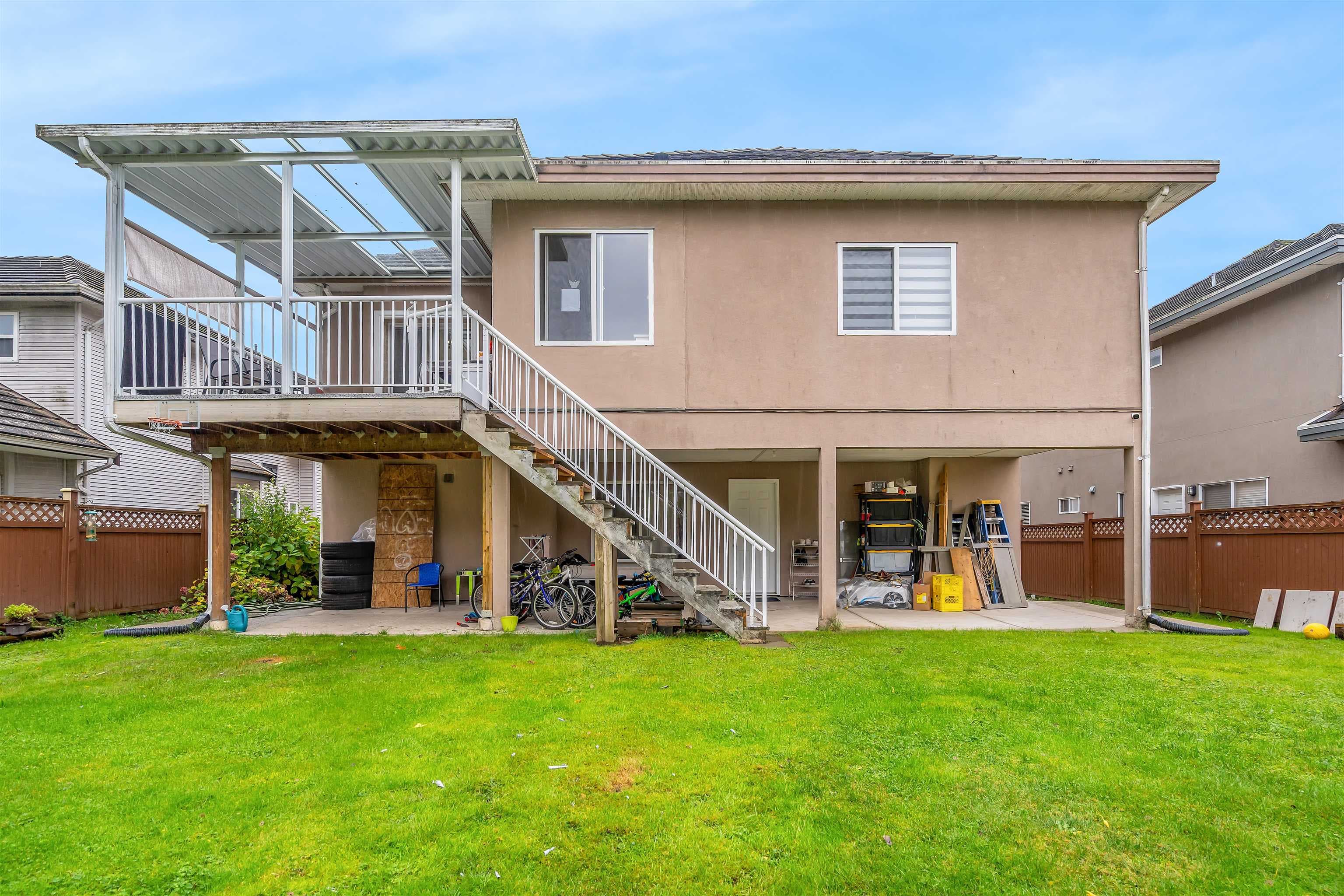 15089 66a Avenue, Surrey, V3S 2A4 — photo 2