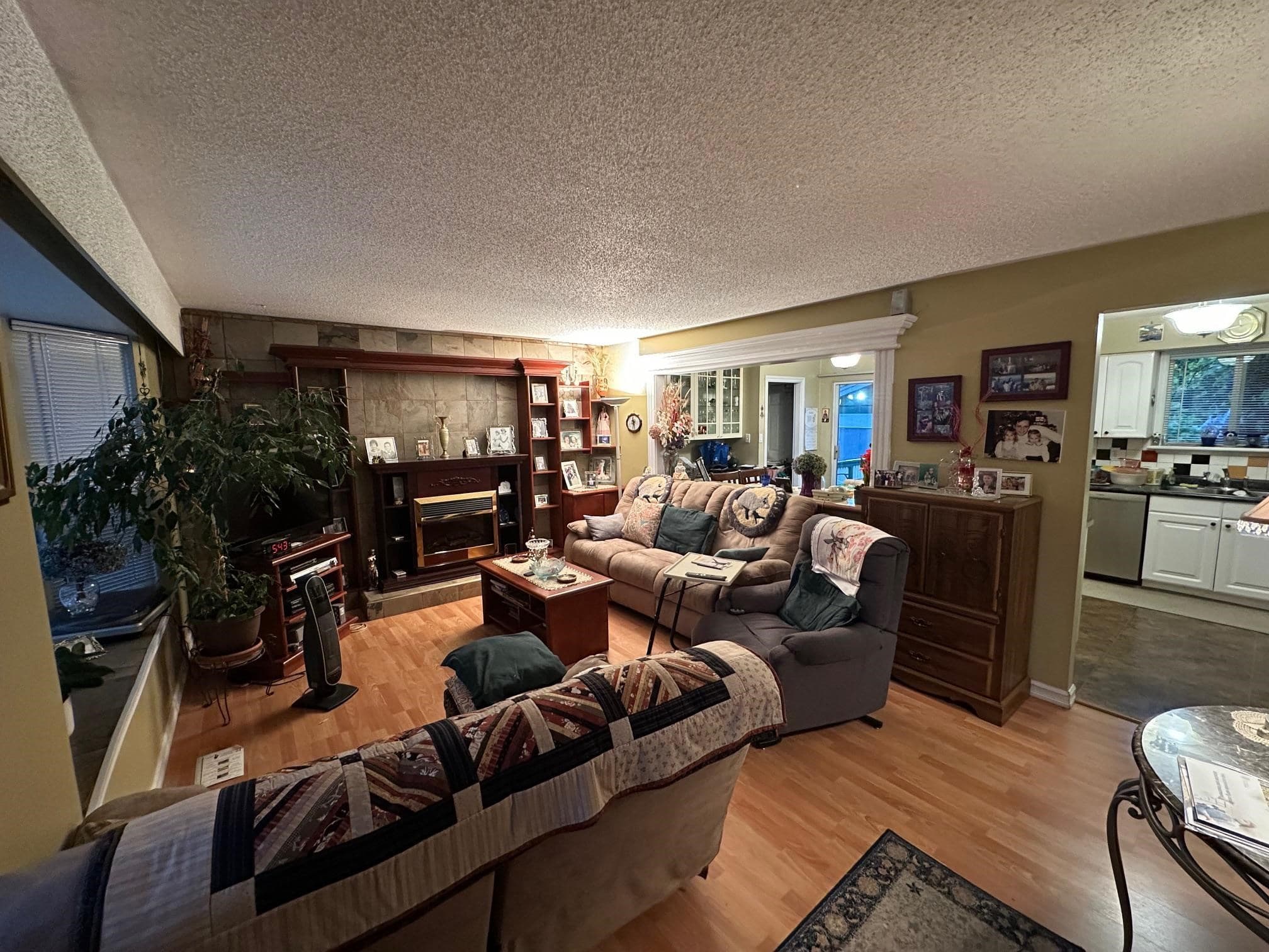 15970 Thrift Avenue, White Rock, V4B 2N1 — photo 4