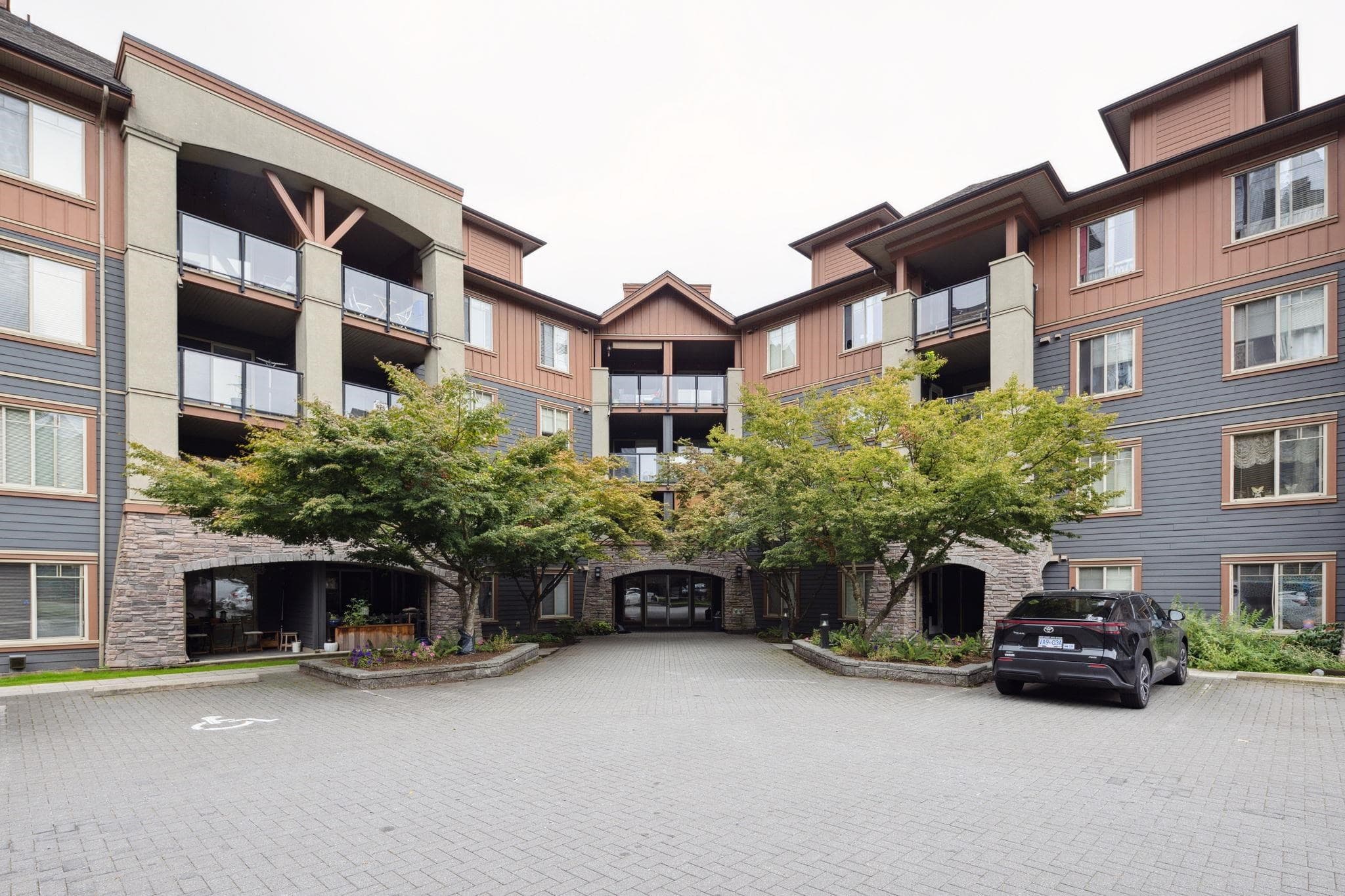 3219 - 240 Sherbrooke Street, New Westminster