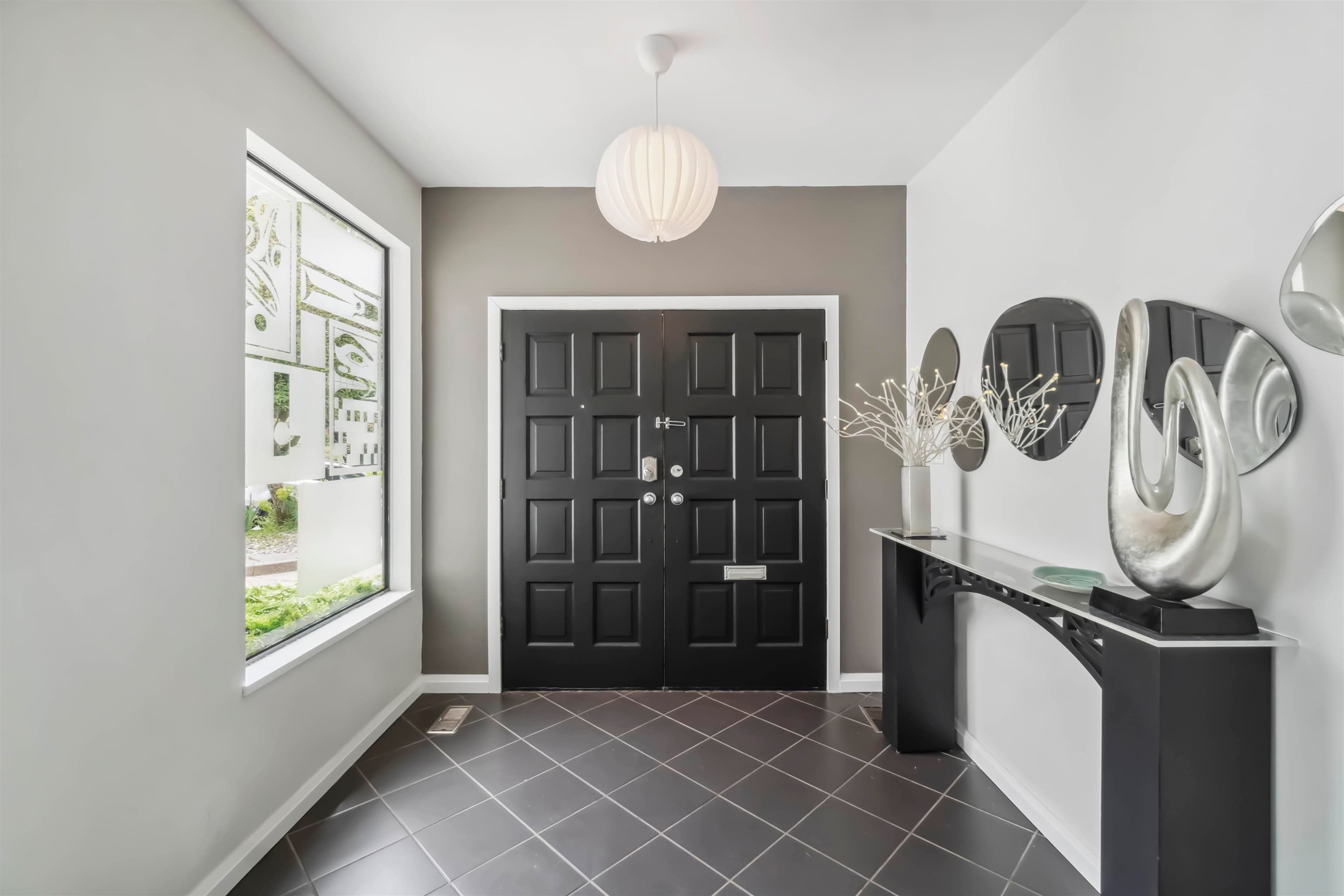 4133 Tytahun Crescent, Vancouver, V6N 3N1 — photo 3