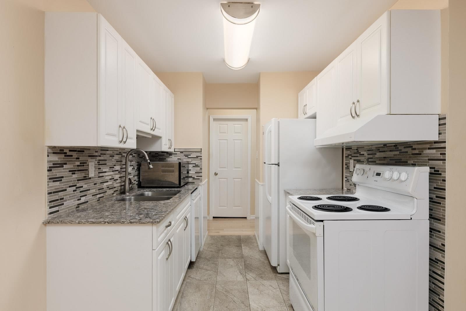 211 - 466 E Eighth Avenue, New Westminster, V3L 4L2 — photo 5