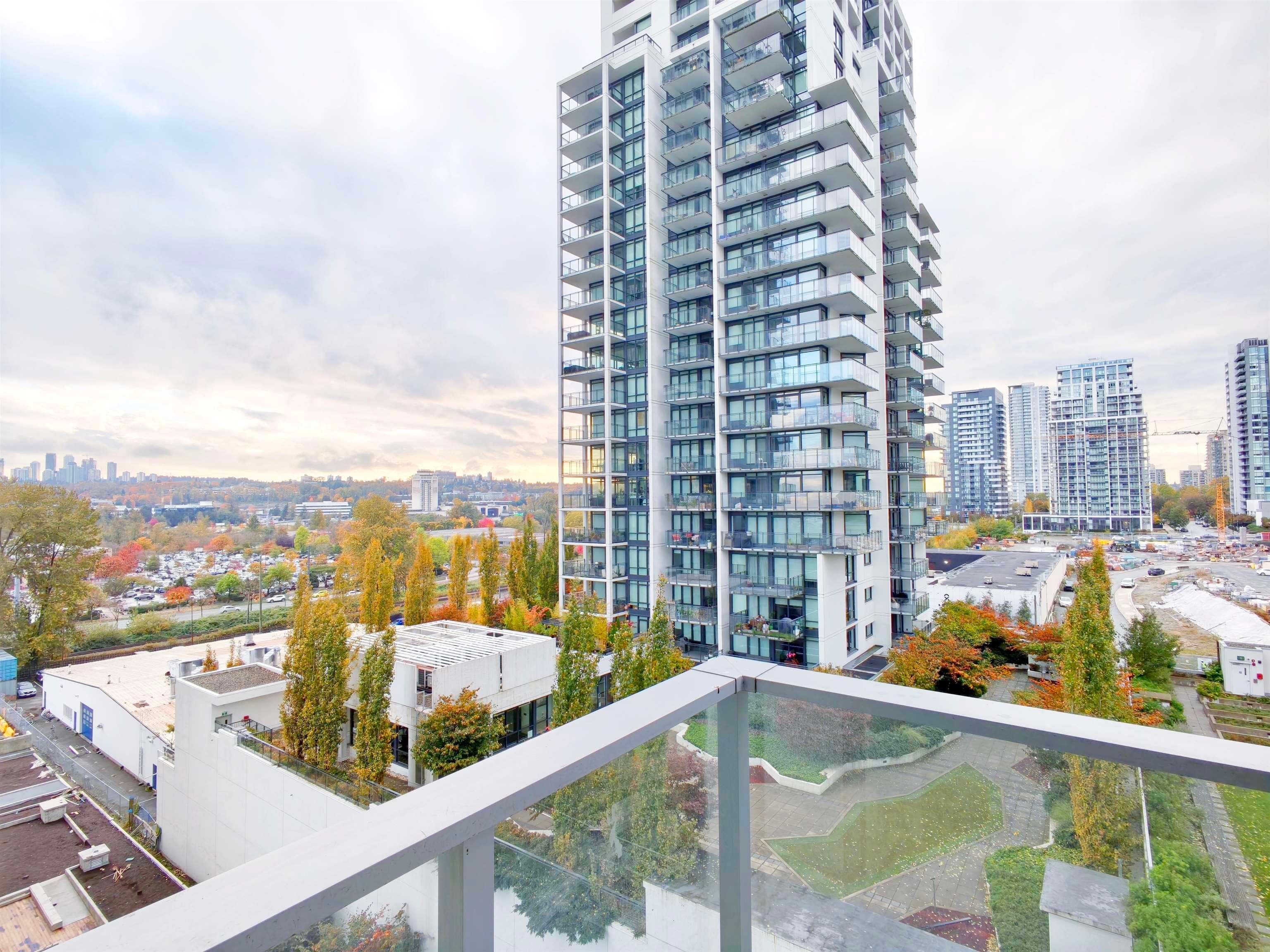 809 - 2311 Beta Avenue, Burnaby, V5C 0M1 — photo 2