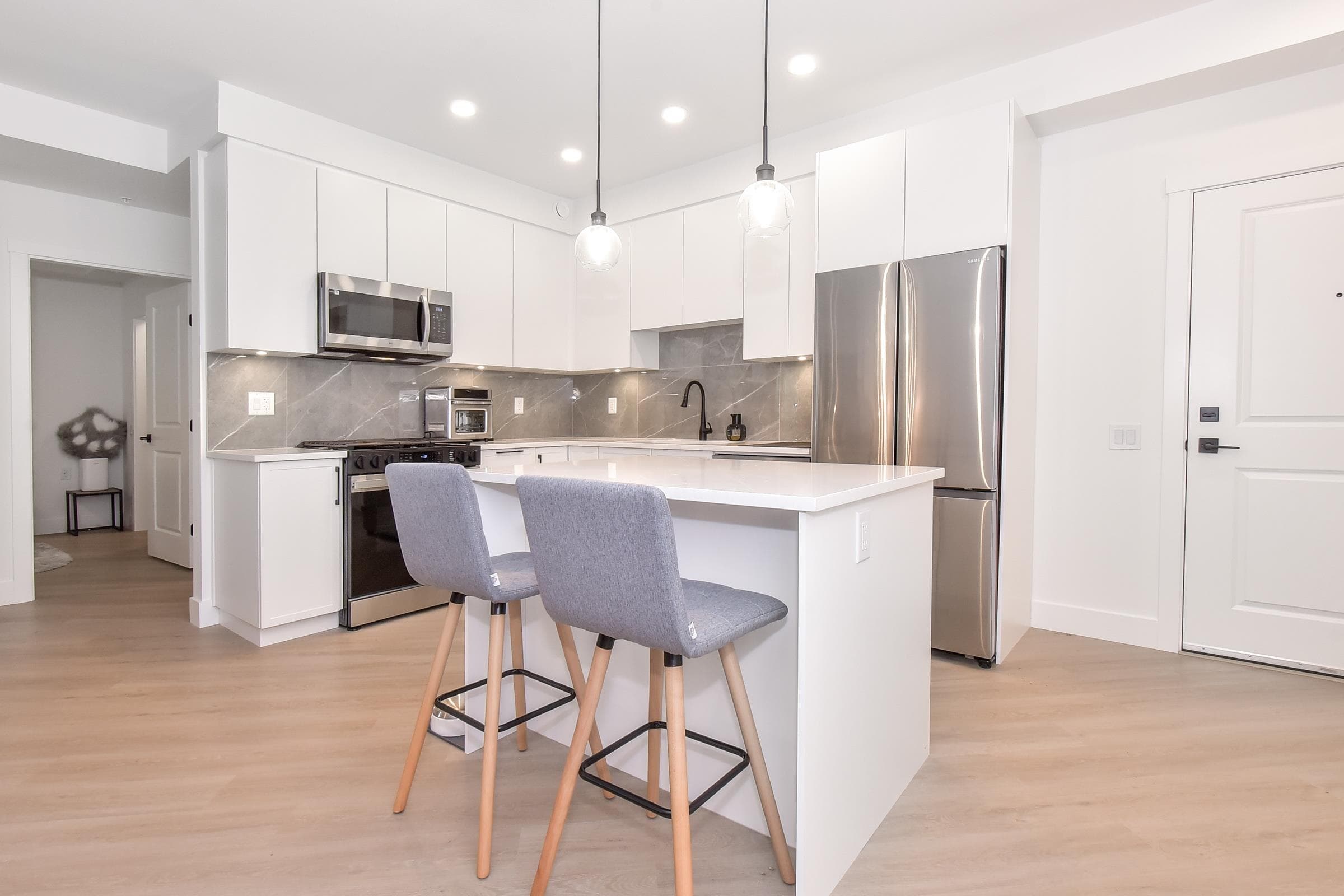 311 - 3438 146a Street, Surrey, V4P 0J1 — photo 1