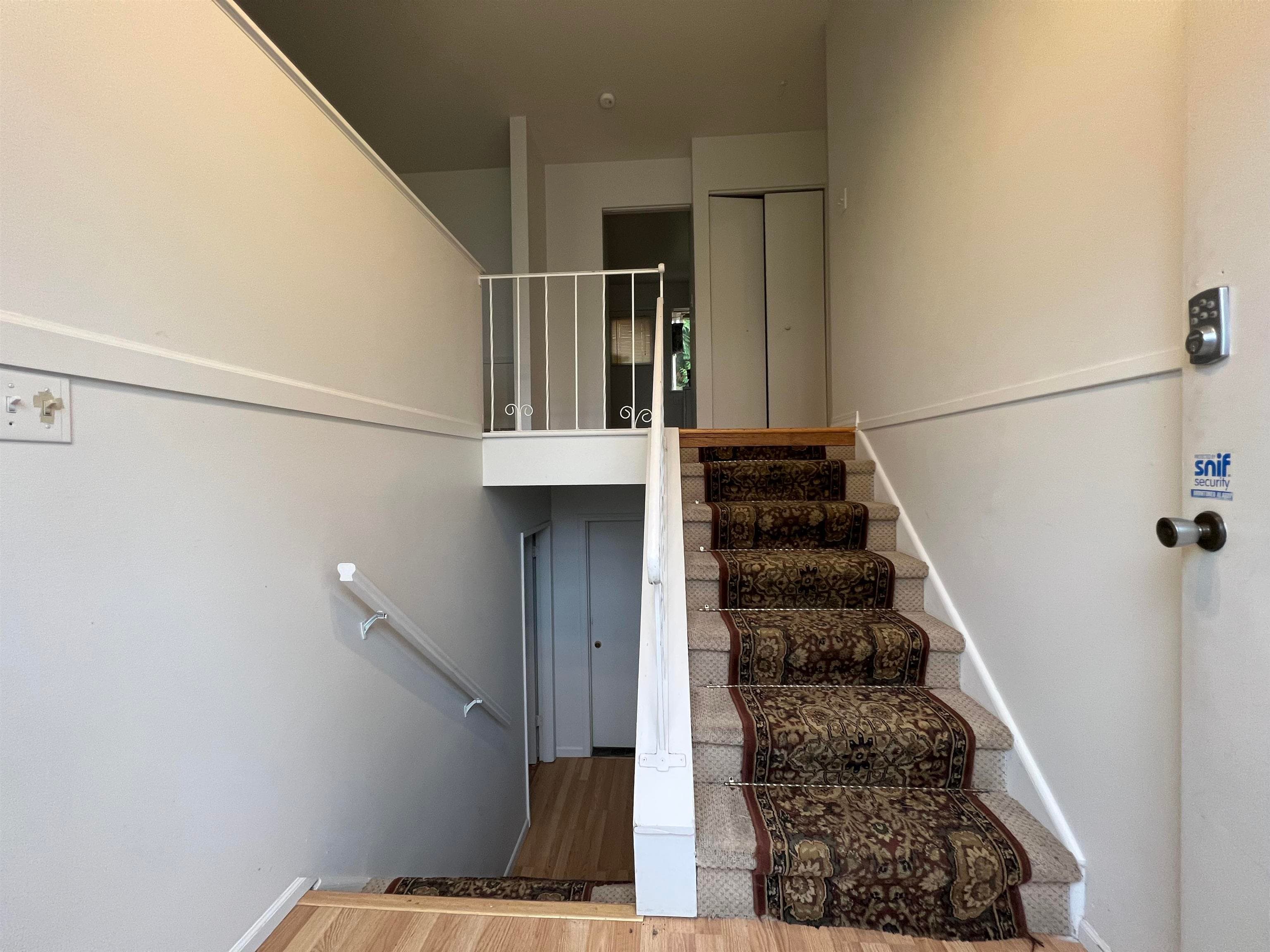 10879 144a Street, Surrey, V3R 3P9 — photo 2