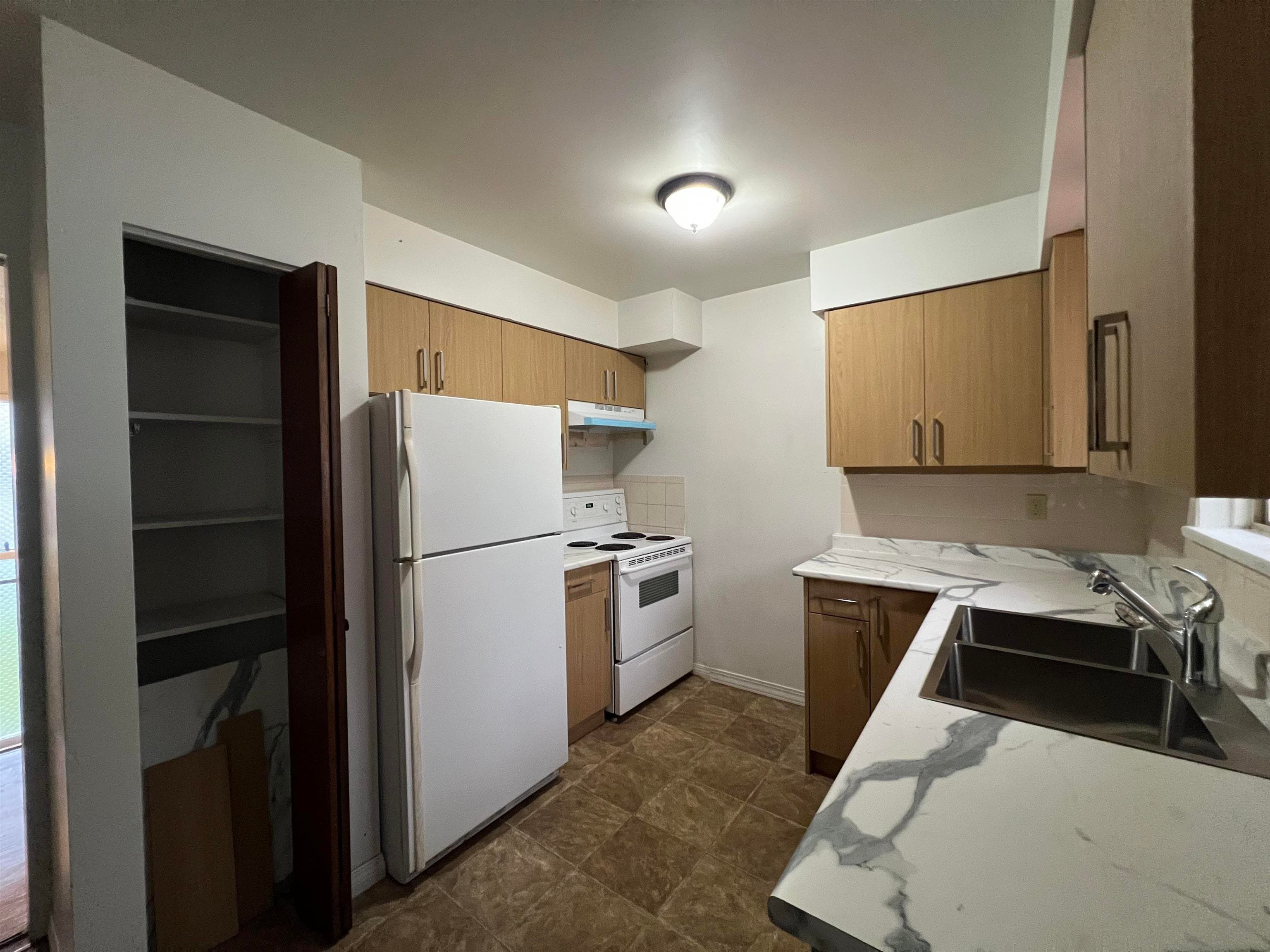 10879 144a Street, Surrey, V3R 3P9 — photo 4